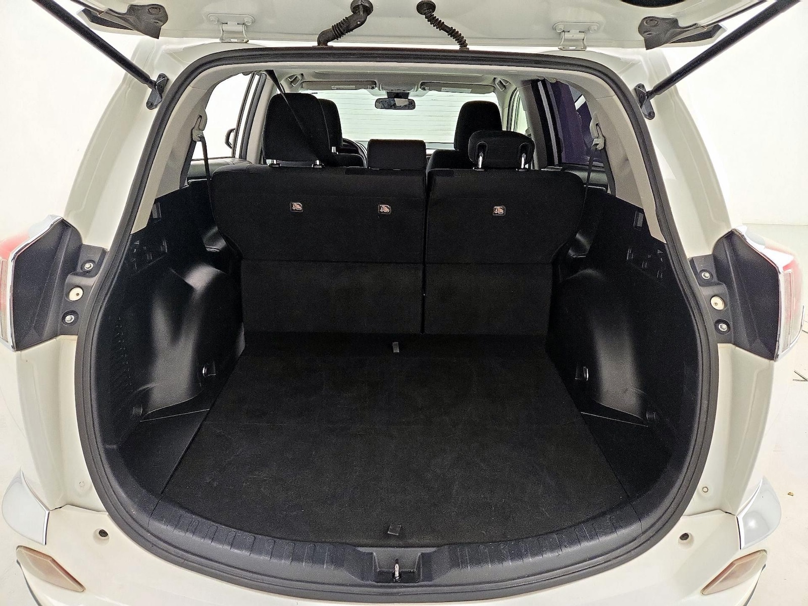 2018 Toyota RAV4 XLE - Photo 22