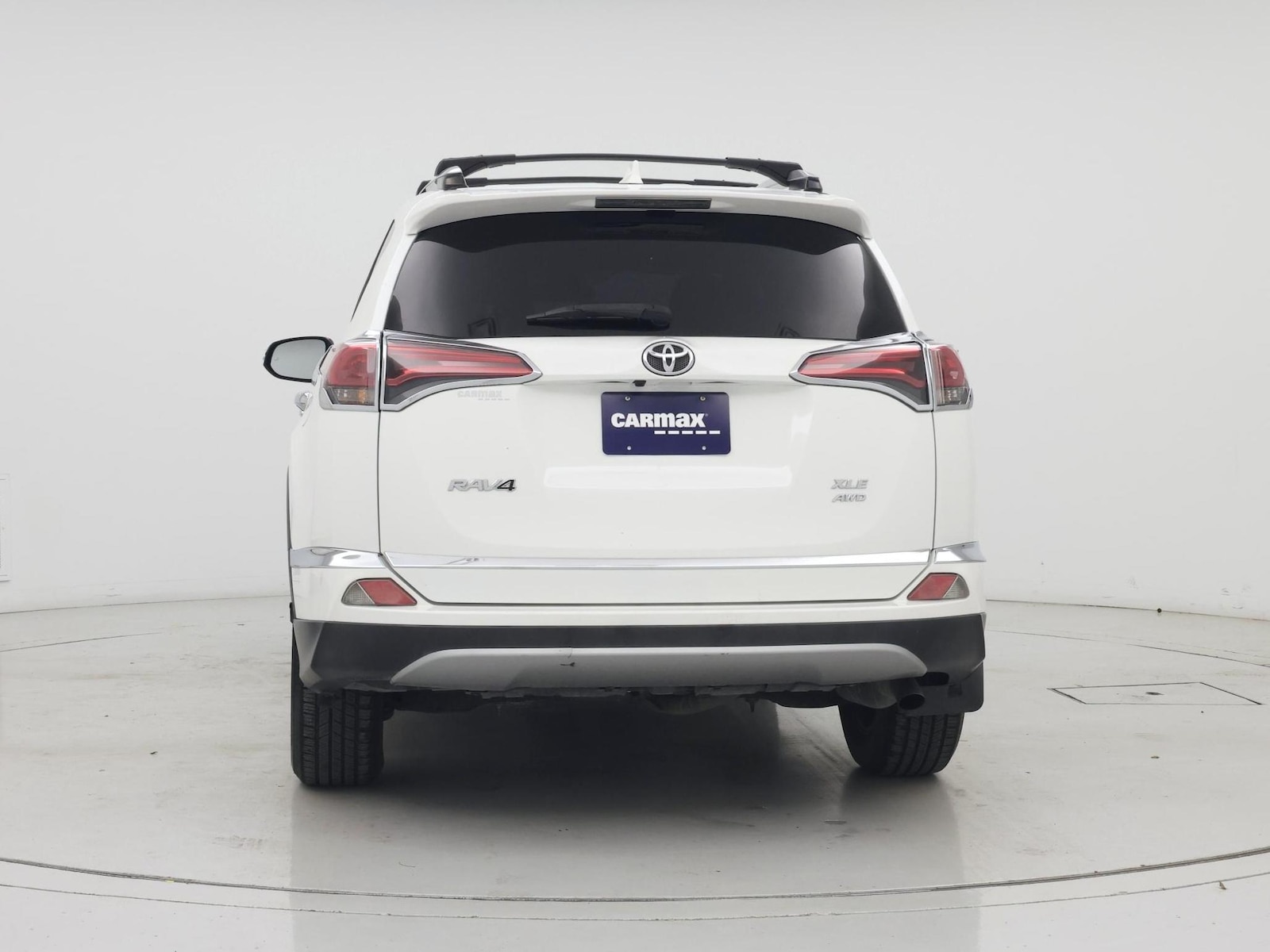 2018 Toyota RAV4 XLE - Photo 7
