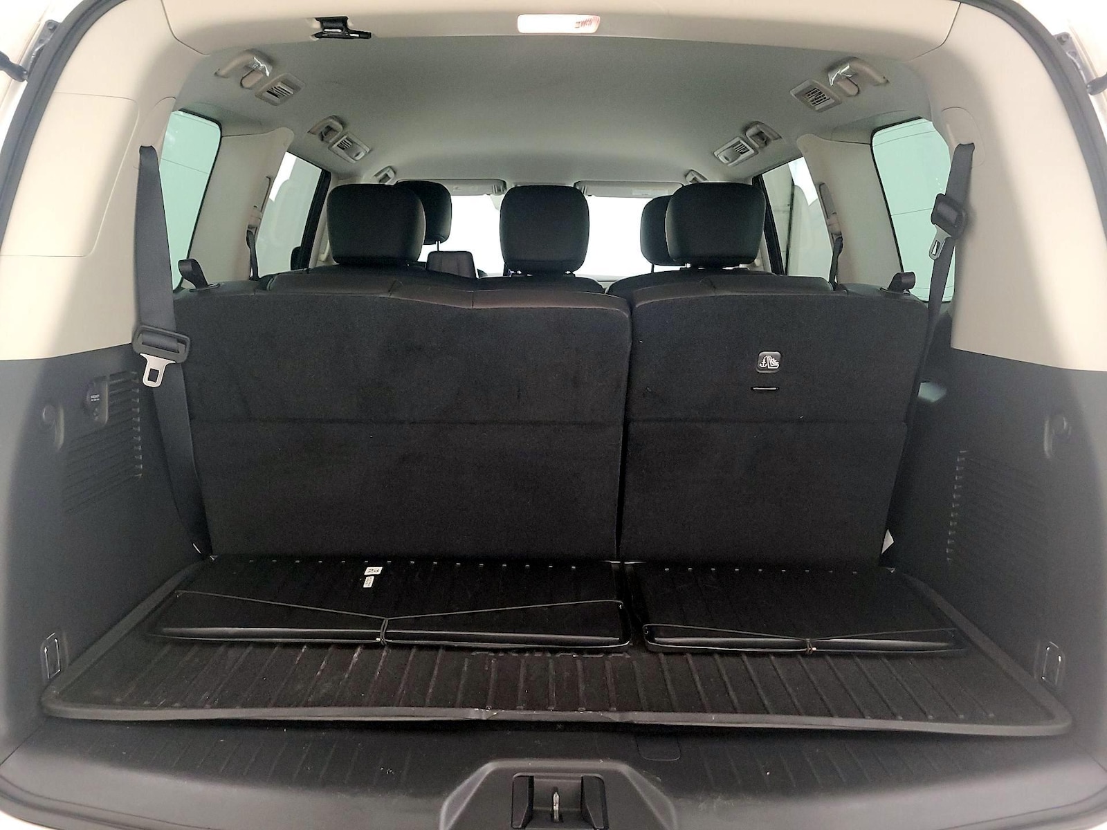 2023 Nissan Armada SV - Photo 23