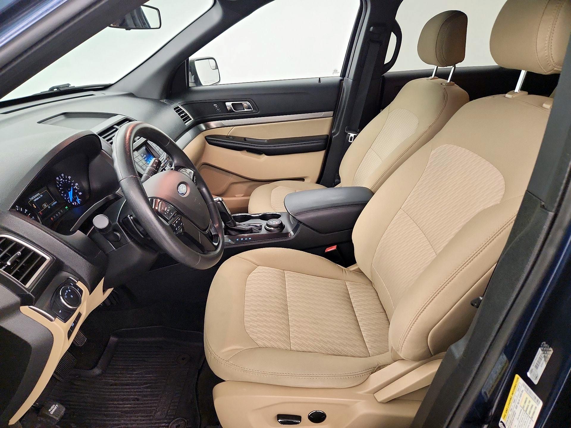 Thumbnail: 2017 Ford Explorer - 9