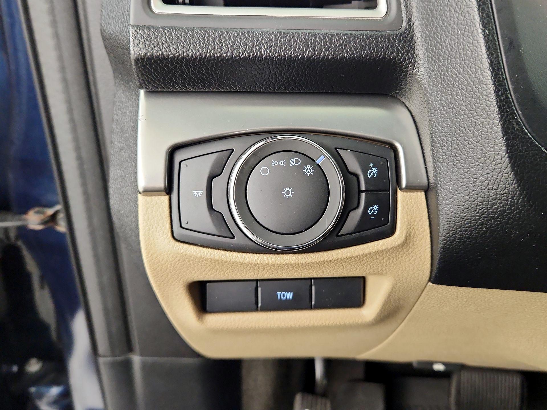 Thumbnail: 2017 Ford Explorer - 11