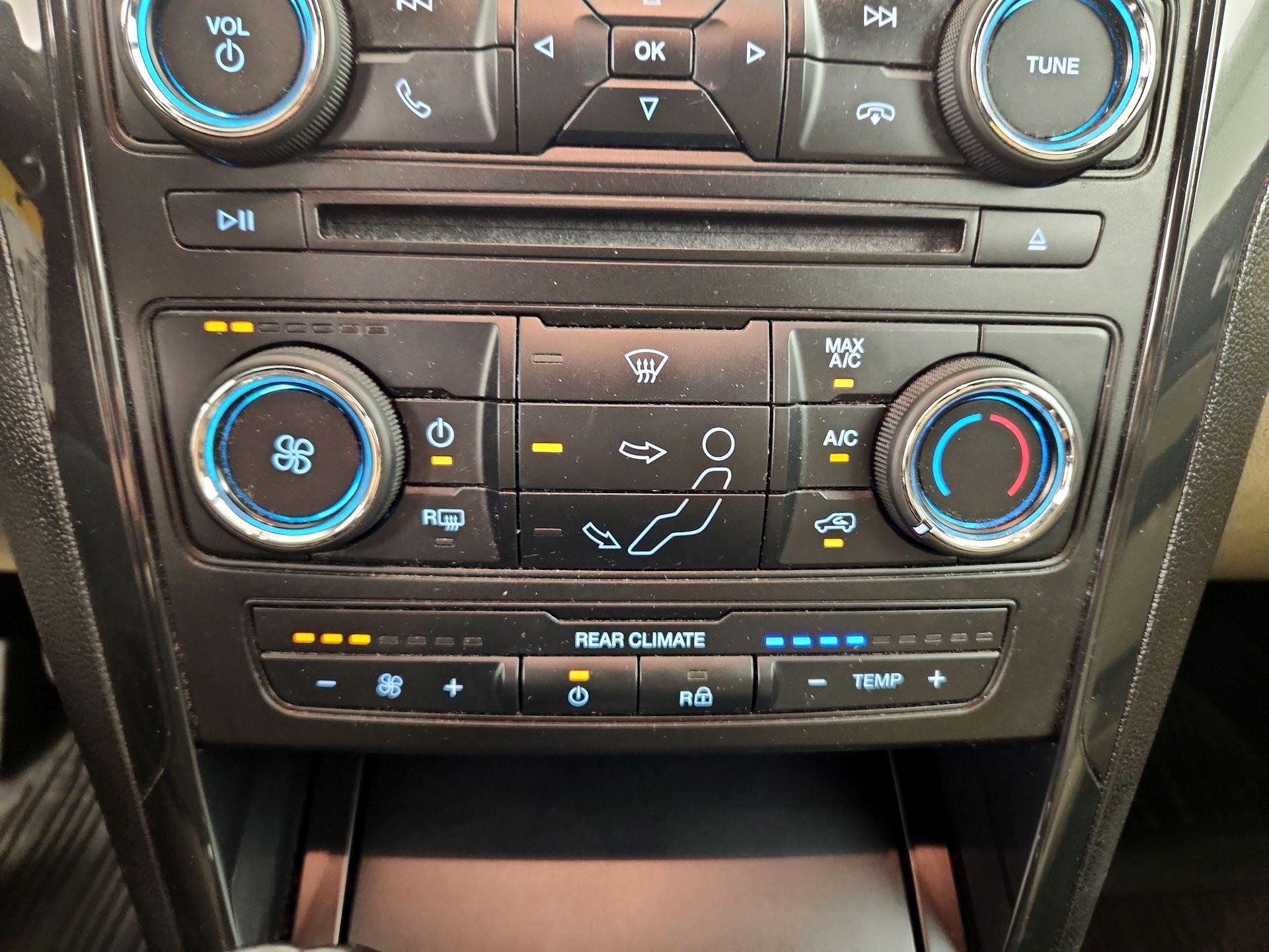 Thumbnail: 2017 Ford Explorer - 14