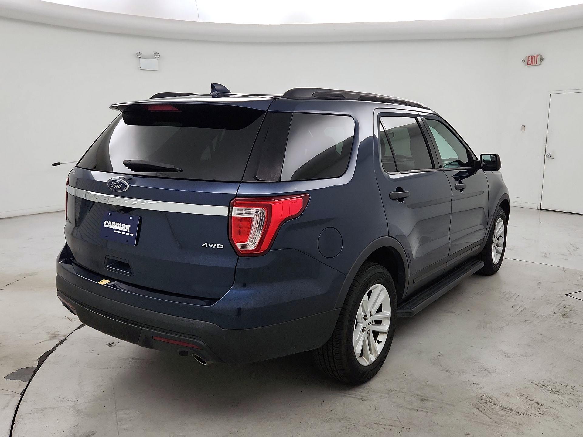 Thumbnail: 2017 Ford Explorer - 5