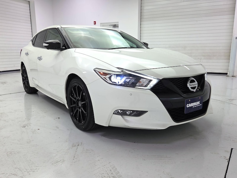 2018 Nissan Maxima SR