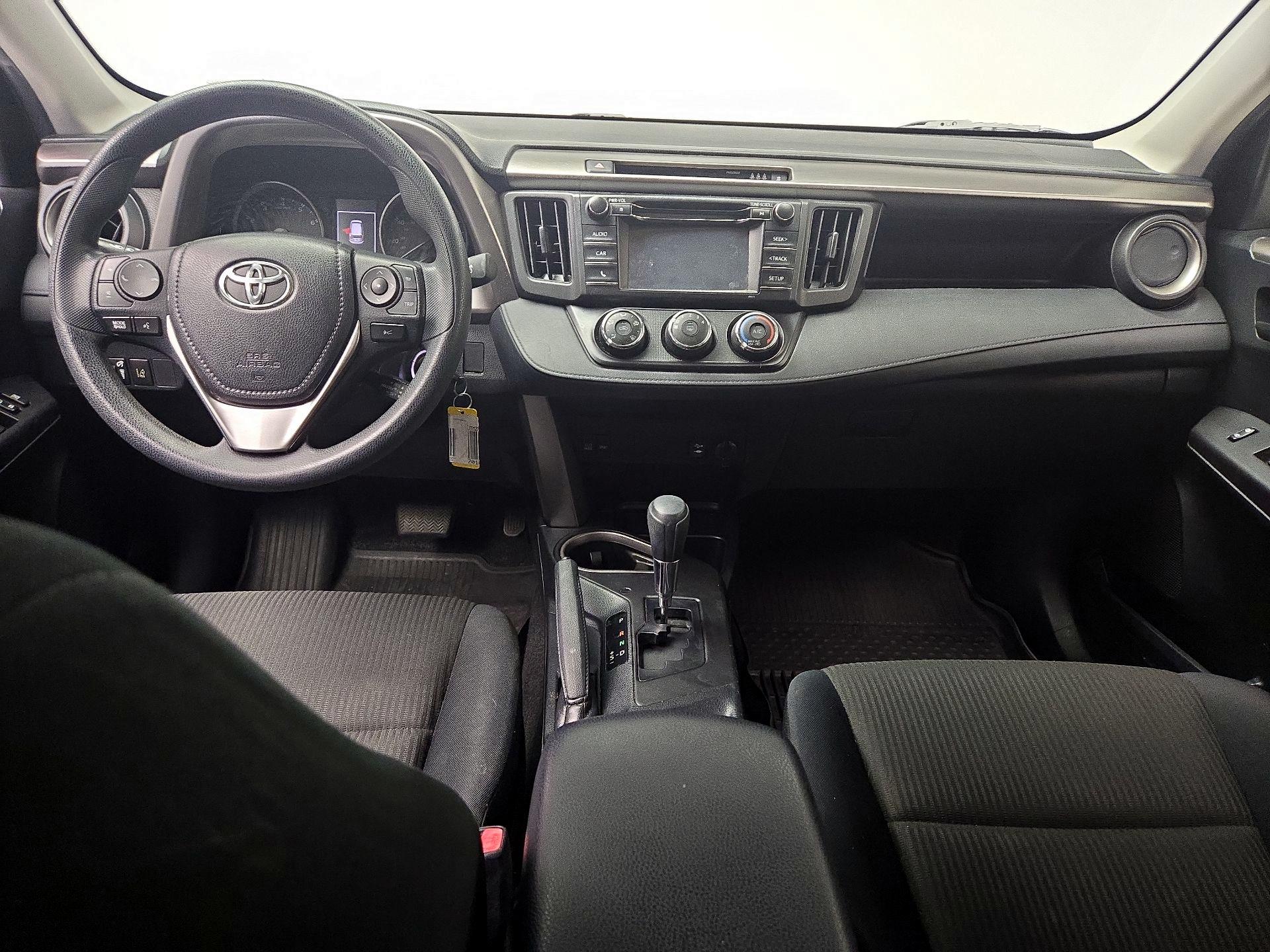 Thumbnail: 2017 Toyota RAV4 - 9