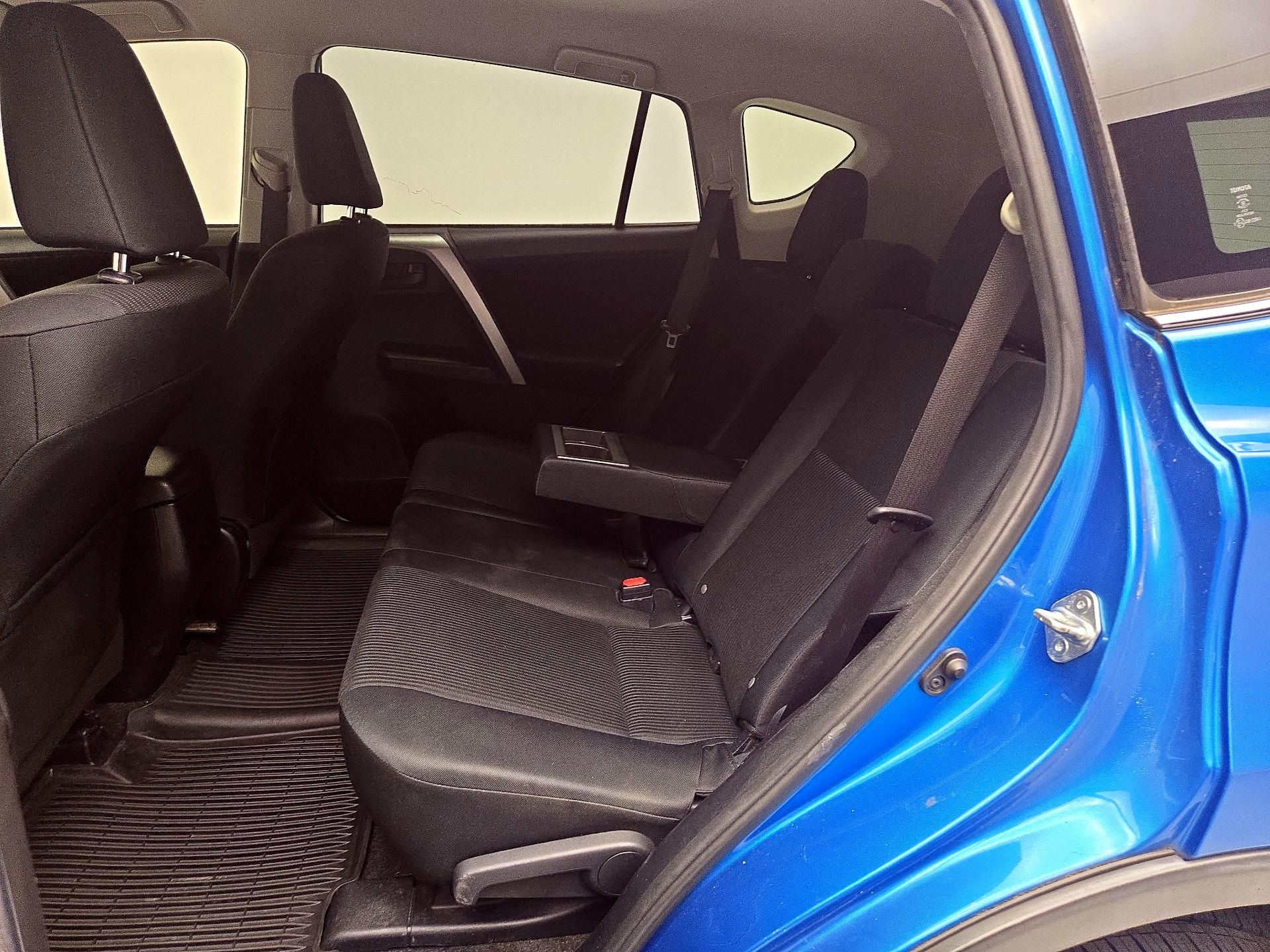 Thumbnail: 2017 Toyota RAV4 - 19