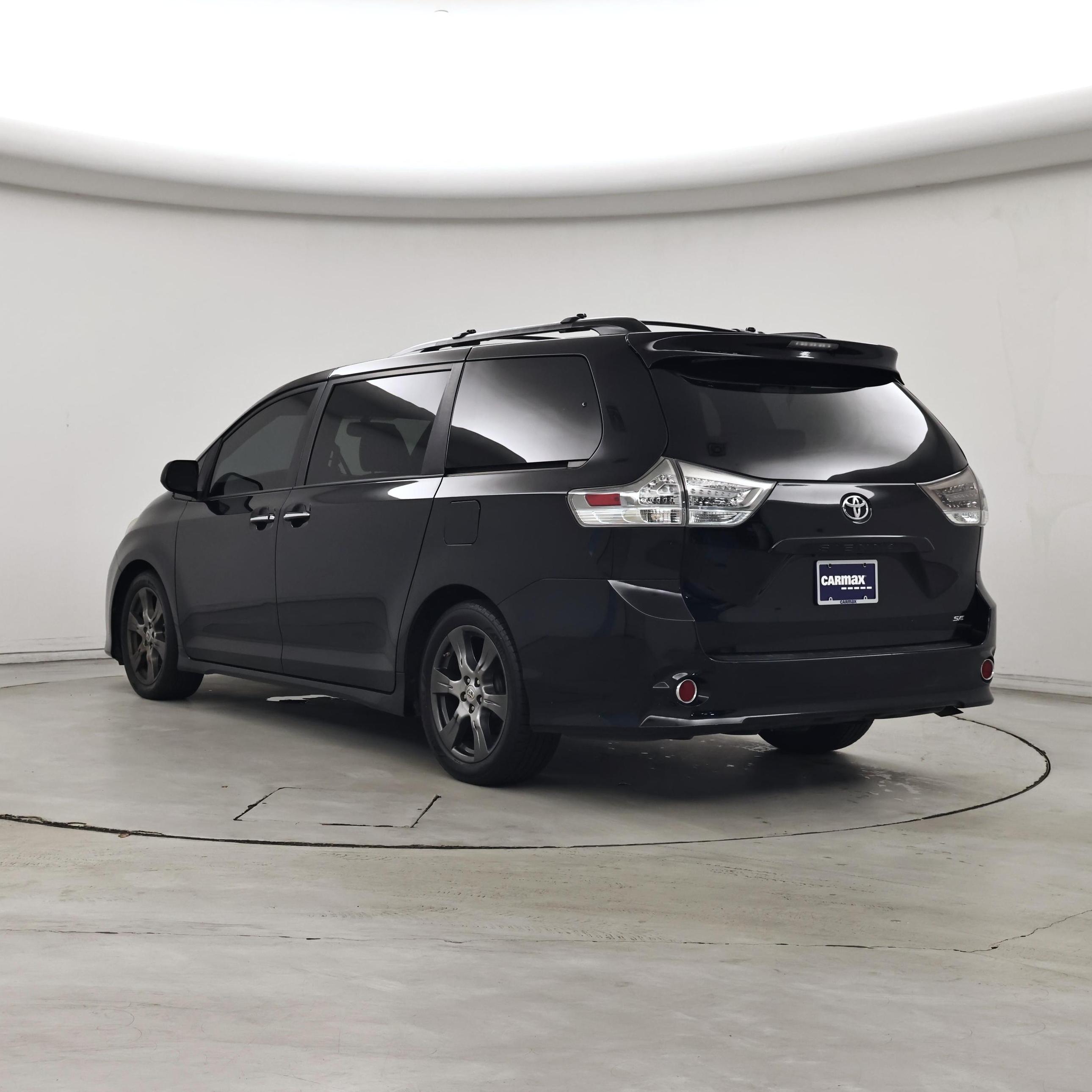 Thumbnail: 2017 Toyota Sienna - 2
