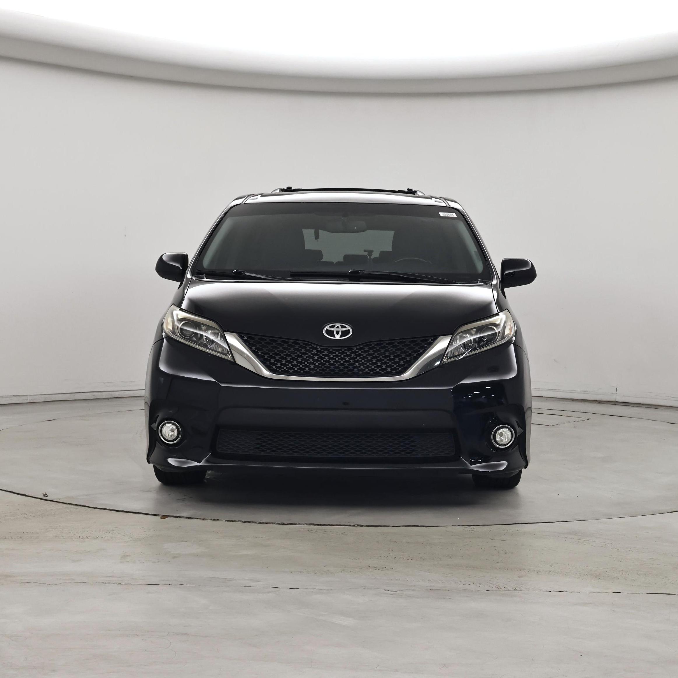 Thumbnail: 2017 Toyota Sienna - 5