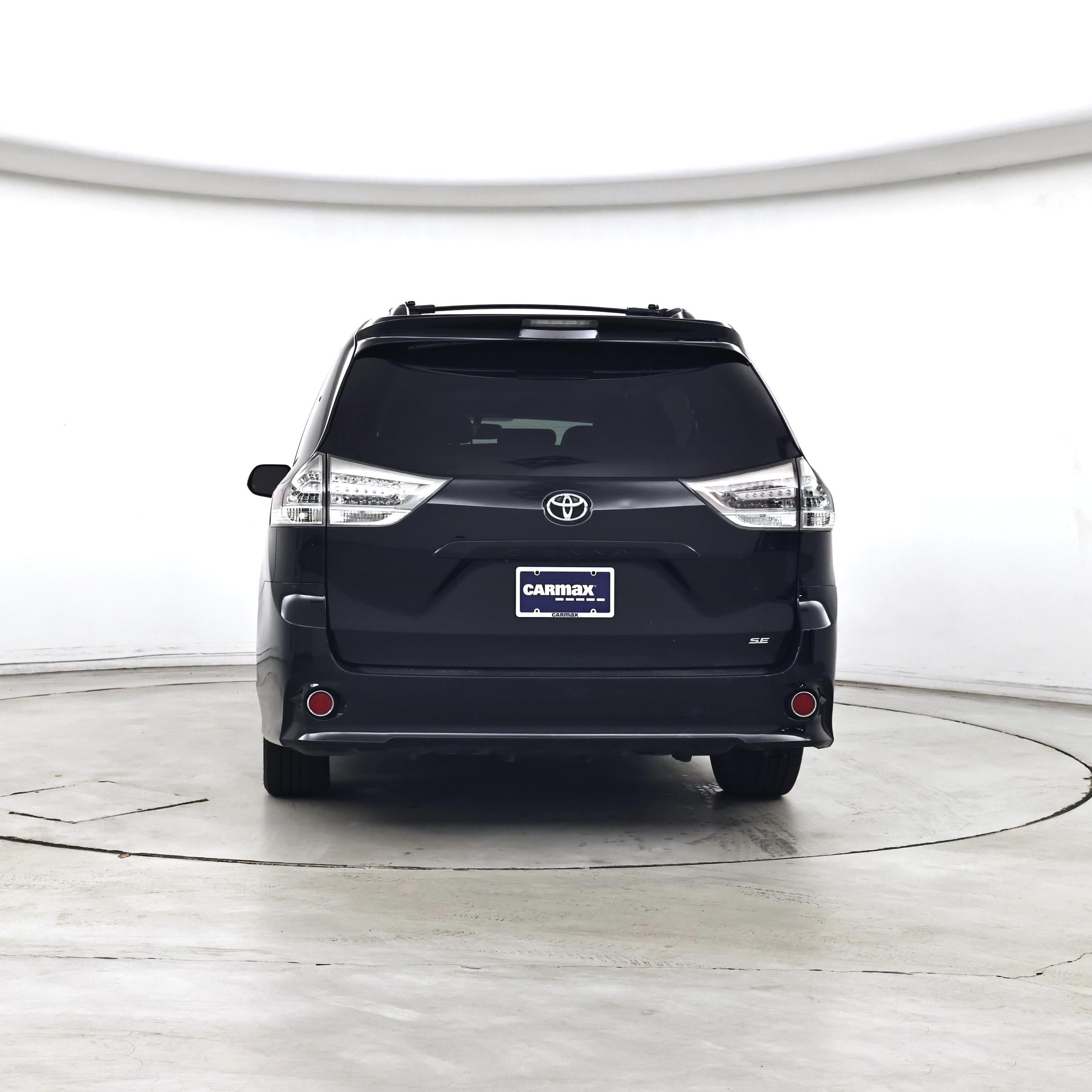 Thumbnail: 2017 Toyota Sienna - 6