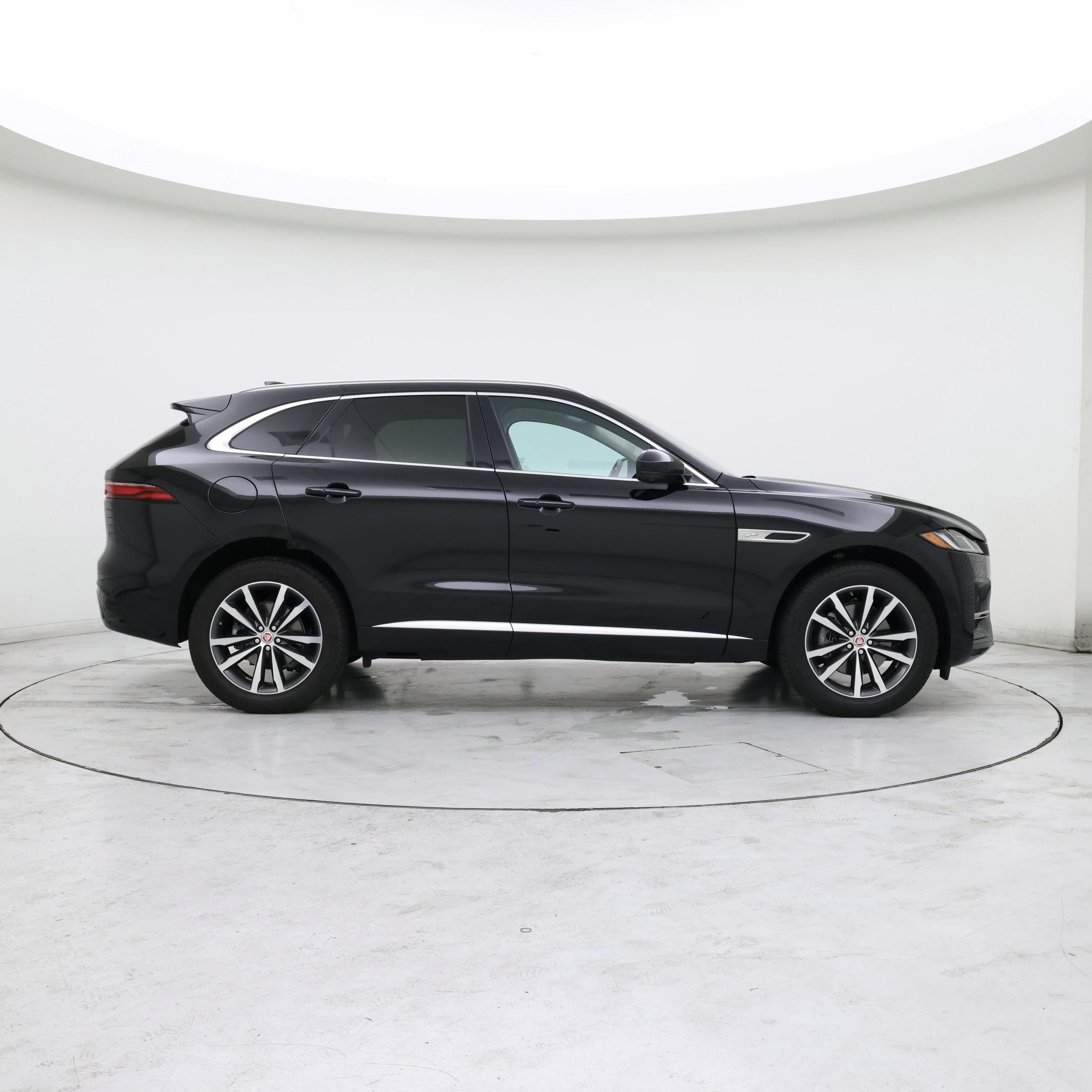 Thumbnail: 2021 Jaguar F-Pace - 7