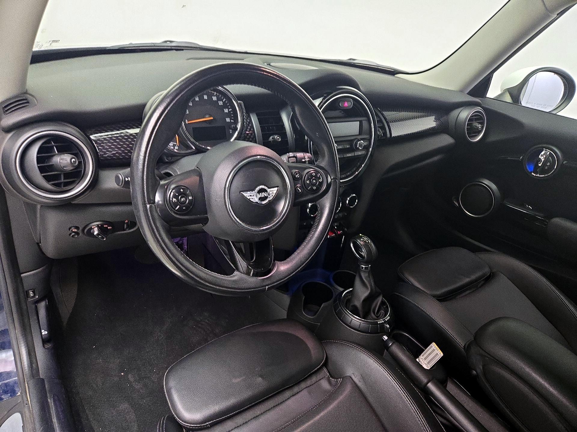 Thumbnail: 2015 MINI Cooper Hardtop - 9