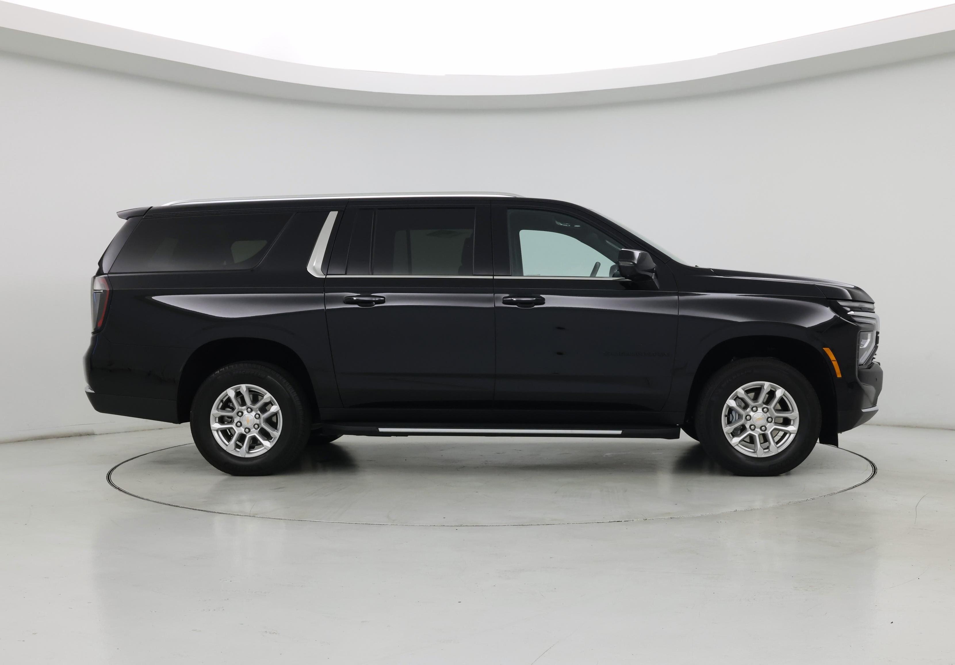 Thumbnail: 2026 Chevrolet Suburban - 7