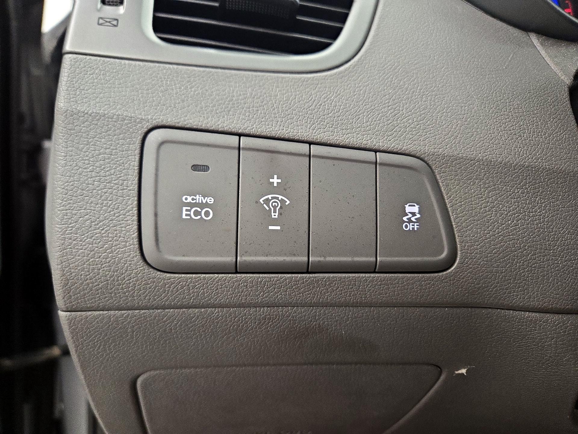 Thumbnail: 2014 Hyundai Elantra - 13