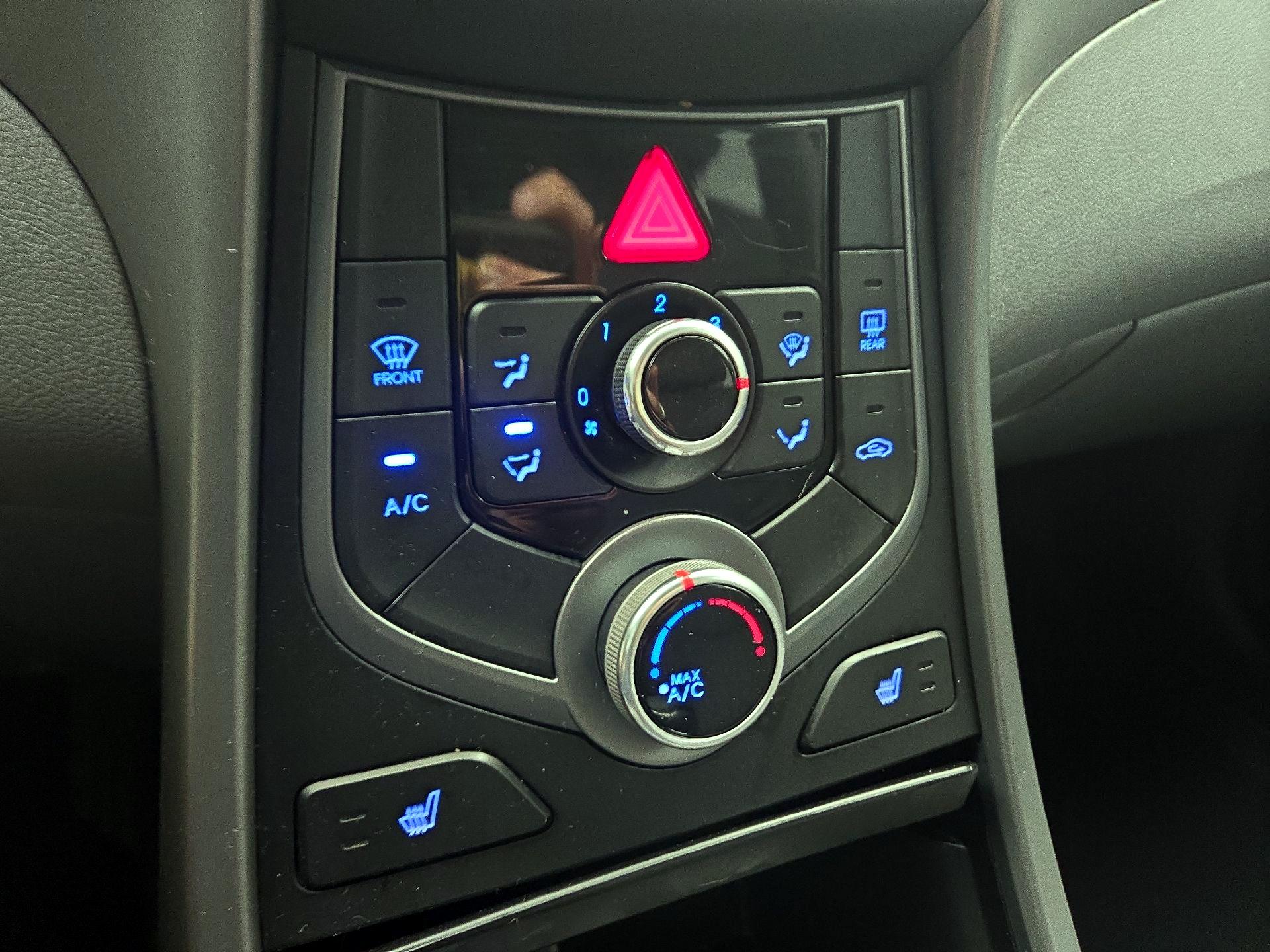Thumbnail: 2014 Hyundai Elantra - 16