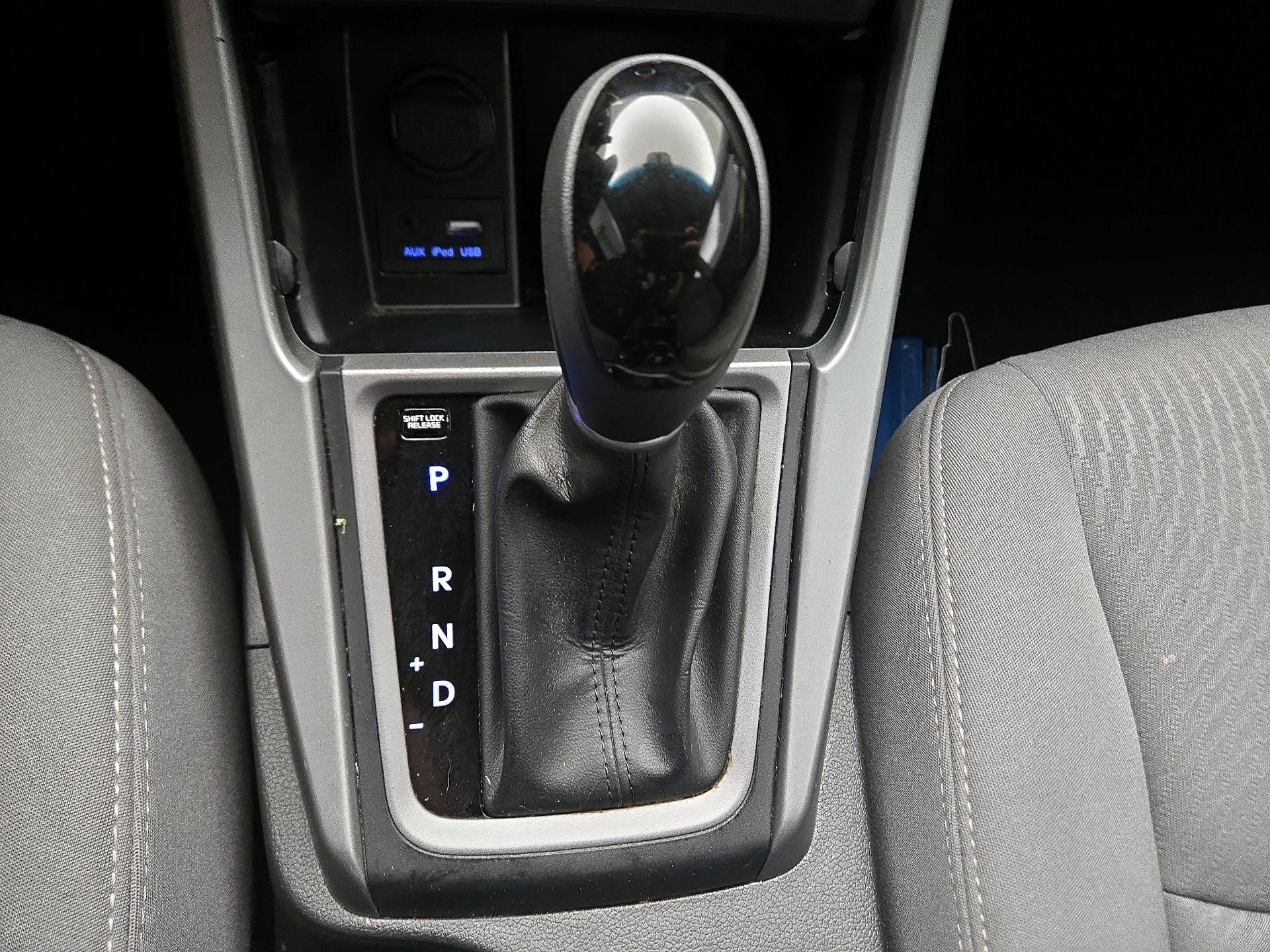Thumbnail: 2014 Hyundai Elantra - 17