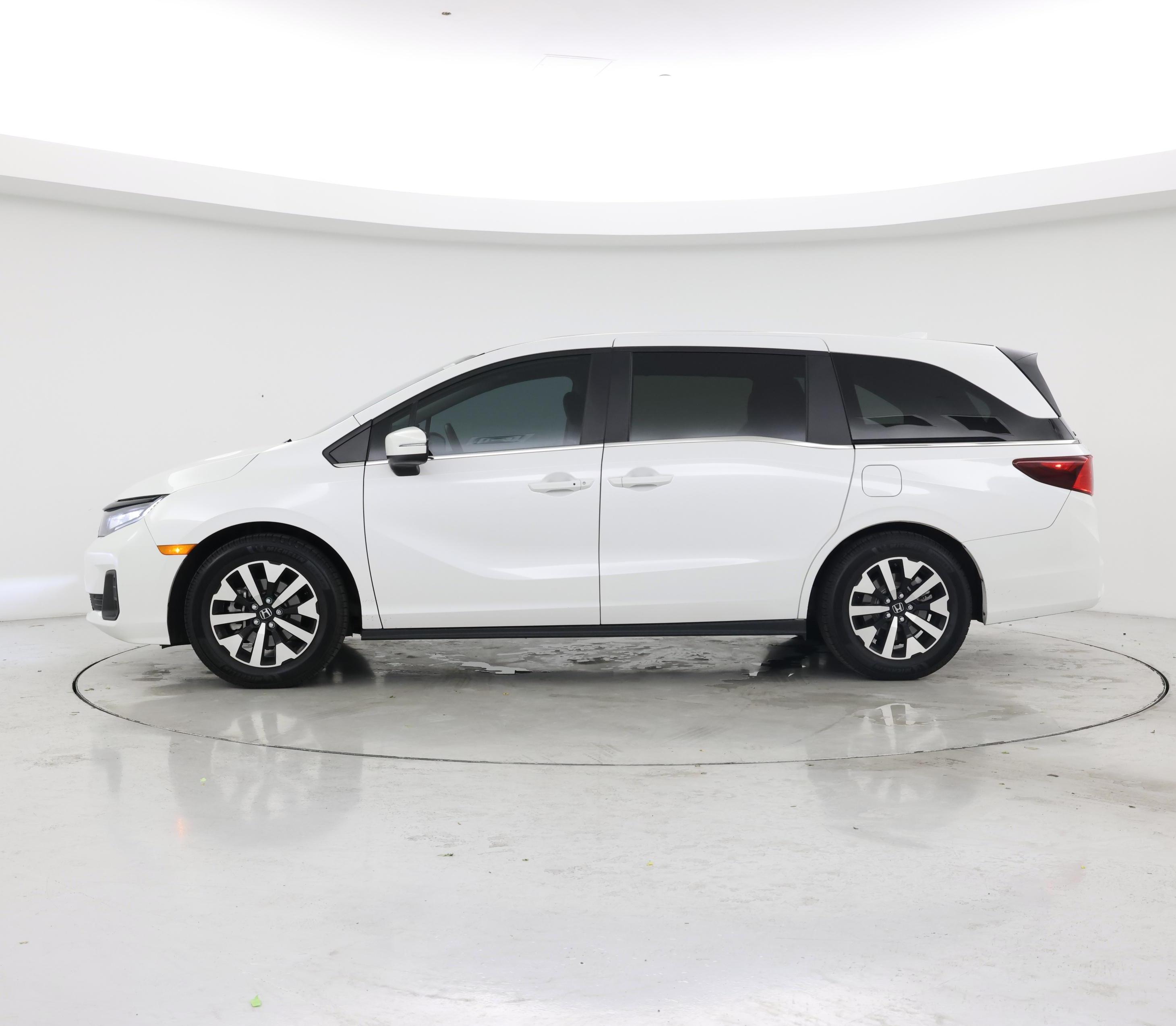 Thumbnail: 2025 Honda Odyssey - 3