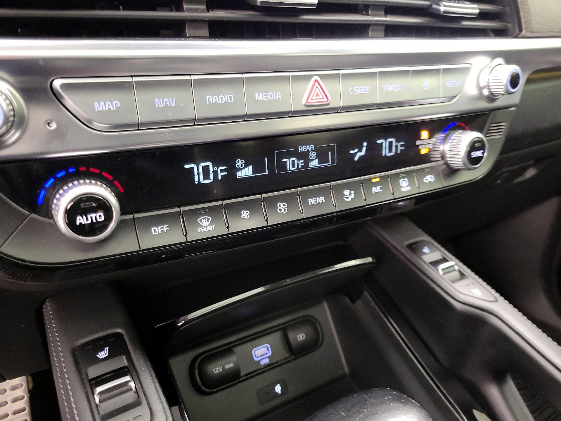 Thumbnail: 2021 Kia Telluride - 17