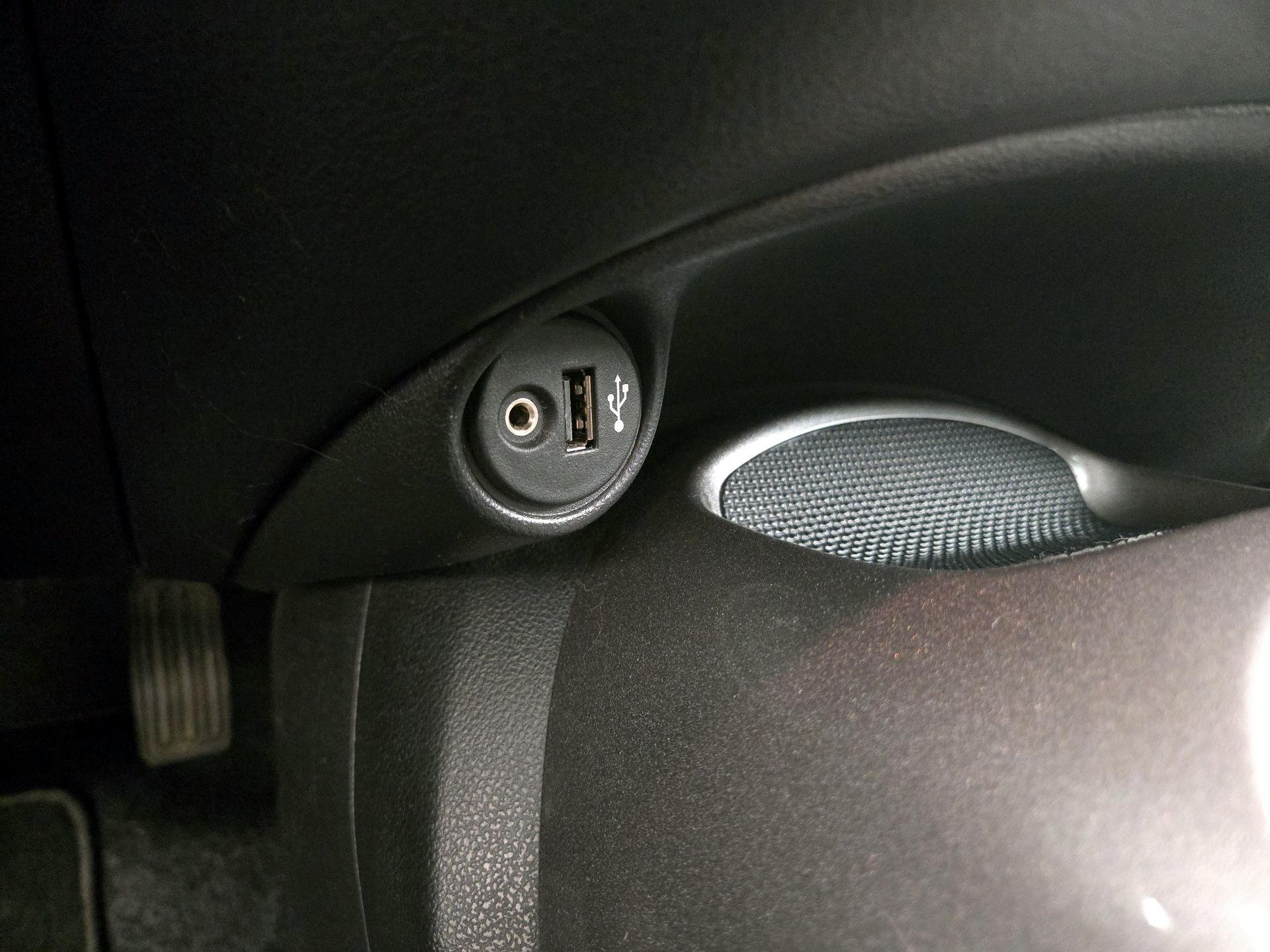 Thumbnail: 2014 Nissan Juke - 19