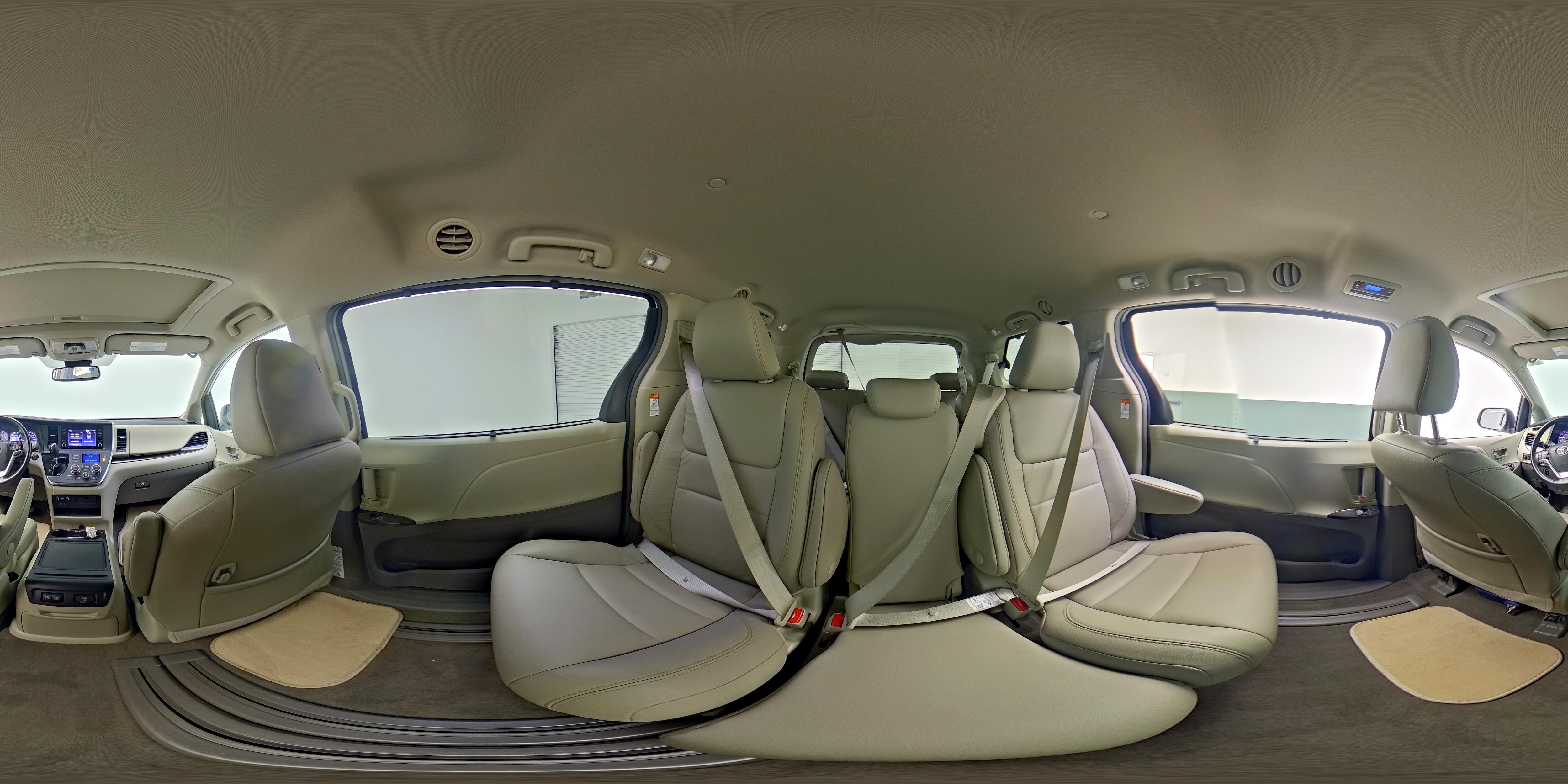 2019 Toyota Sienna XLE - Photo 26