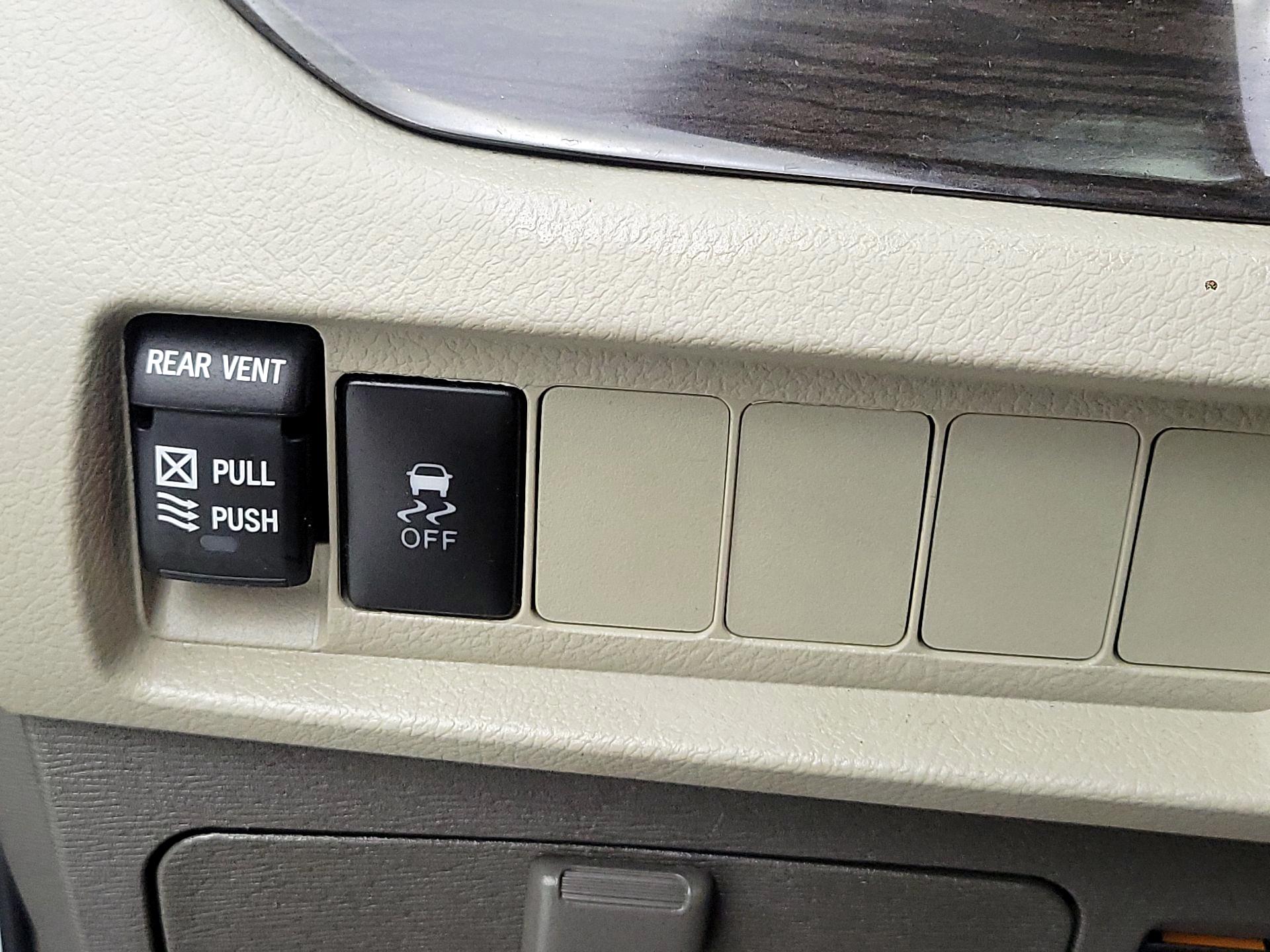 Thumbnail: 2019 Toyota Sienna - 13