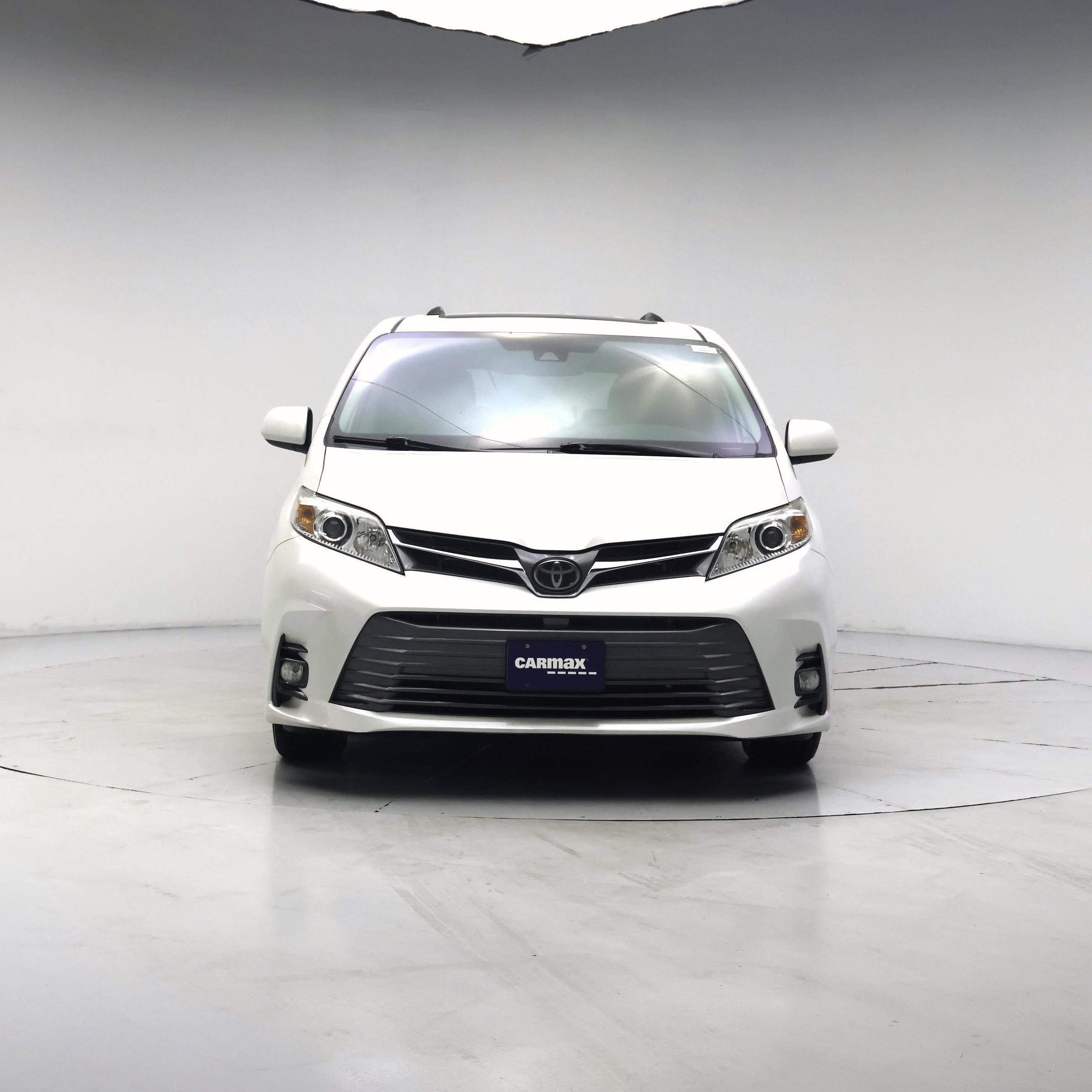 Thumbnail: 2019 Toyota Sienna - 5