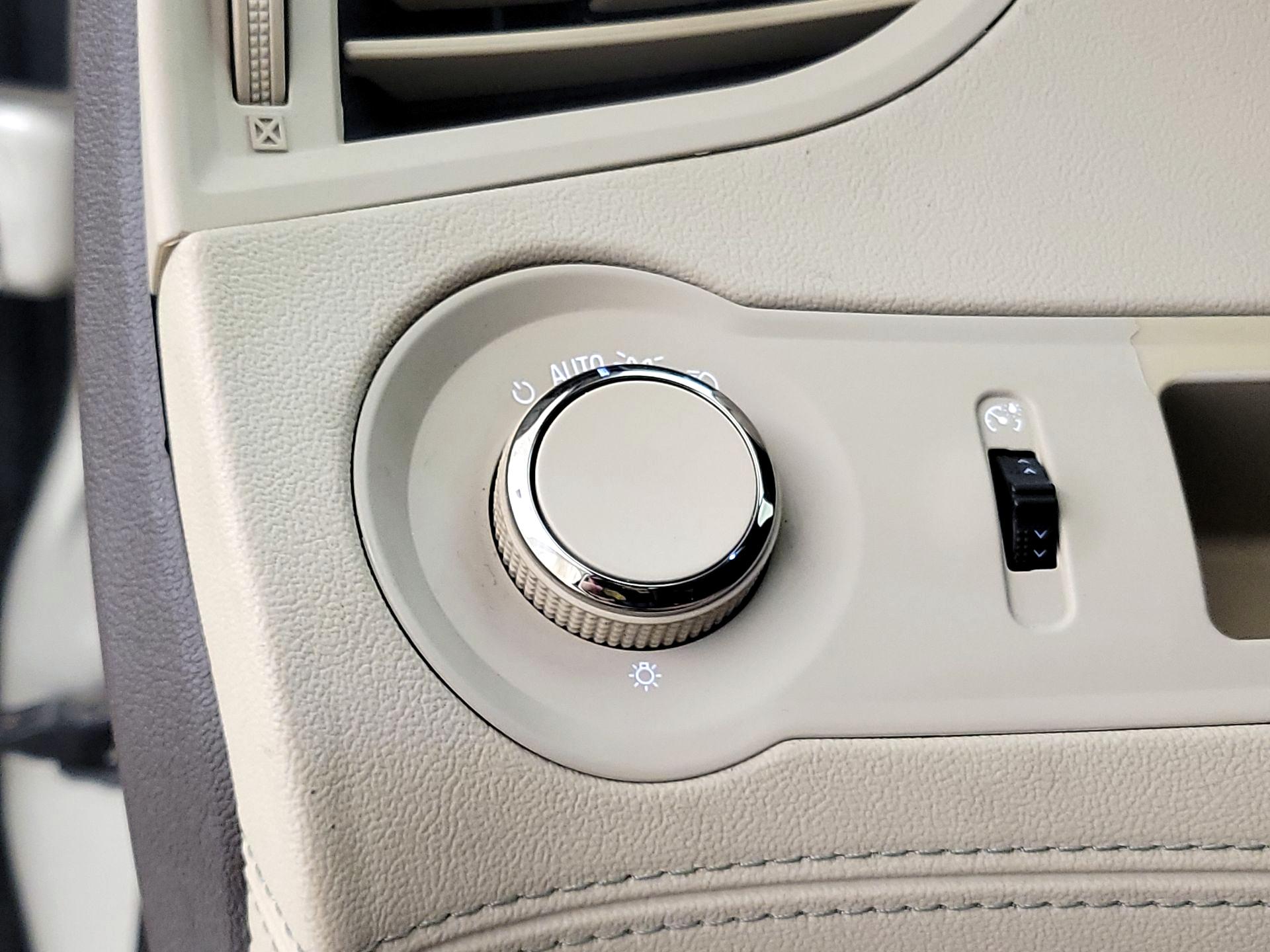Thumbnail: 2014 Buick LaCrosse - 13