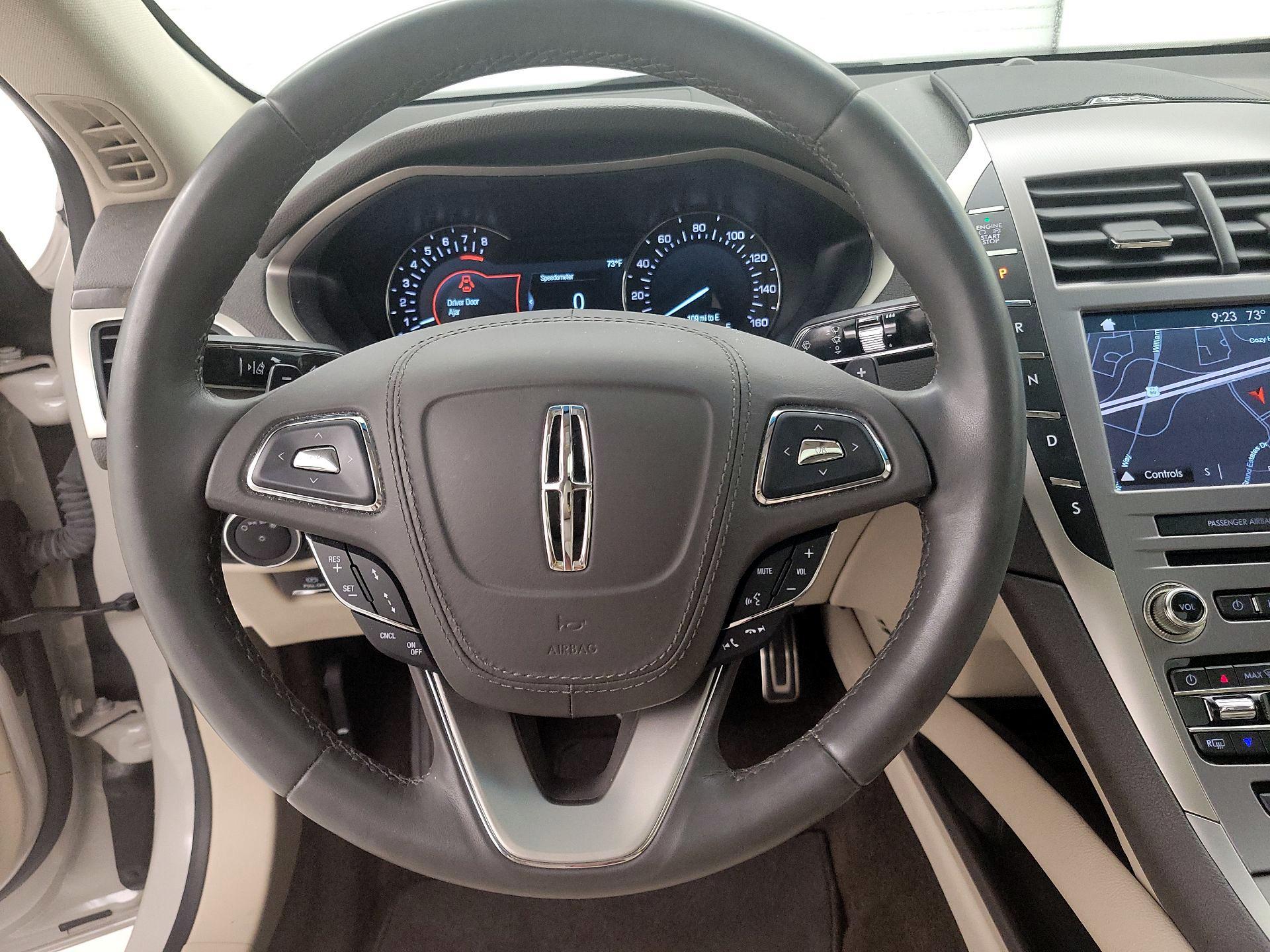 Thumbnail: 2019 Lincoln MKZ - 10