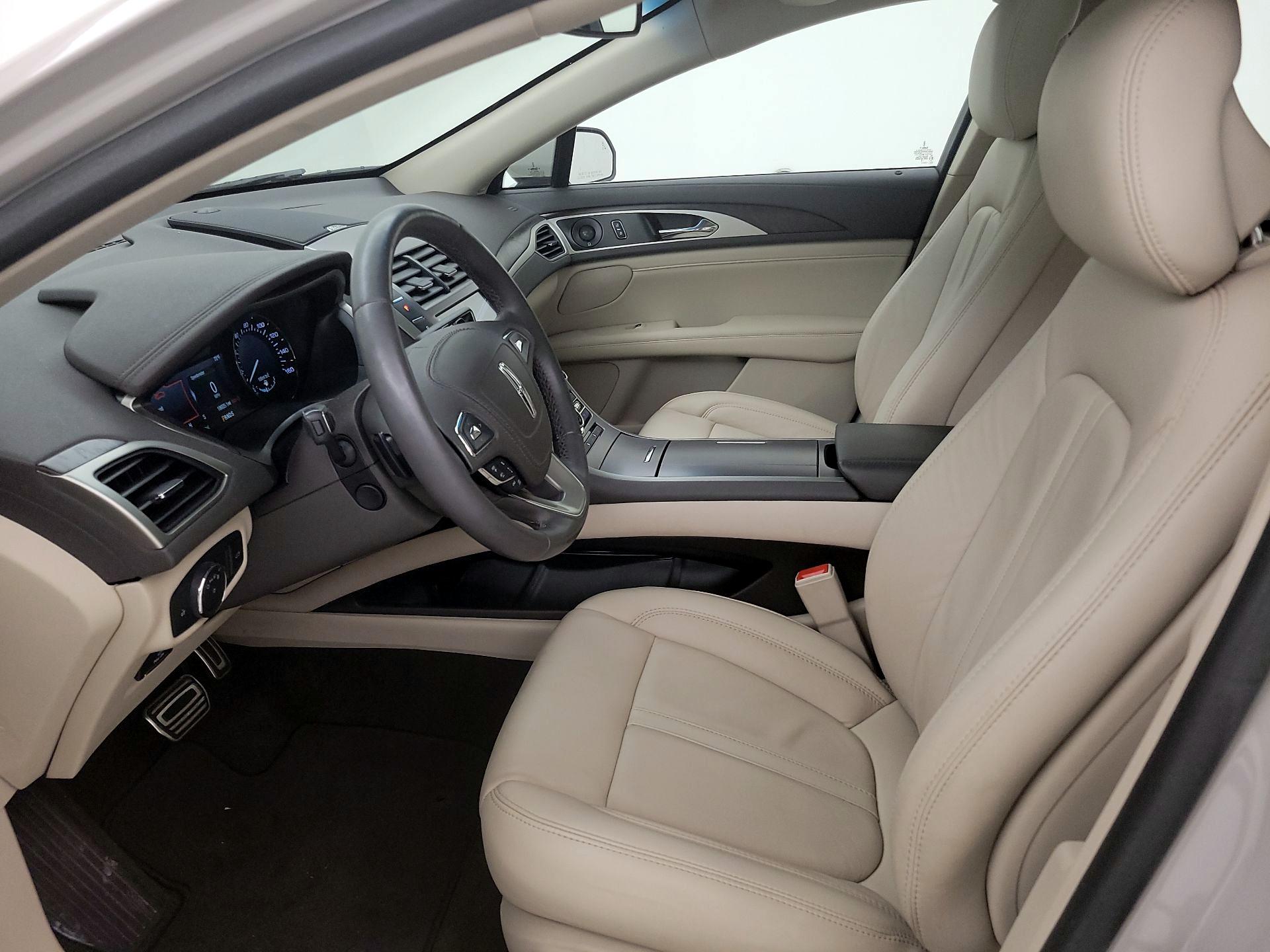 Thumbnail: 2019 Lincoln MKZ - 11