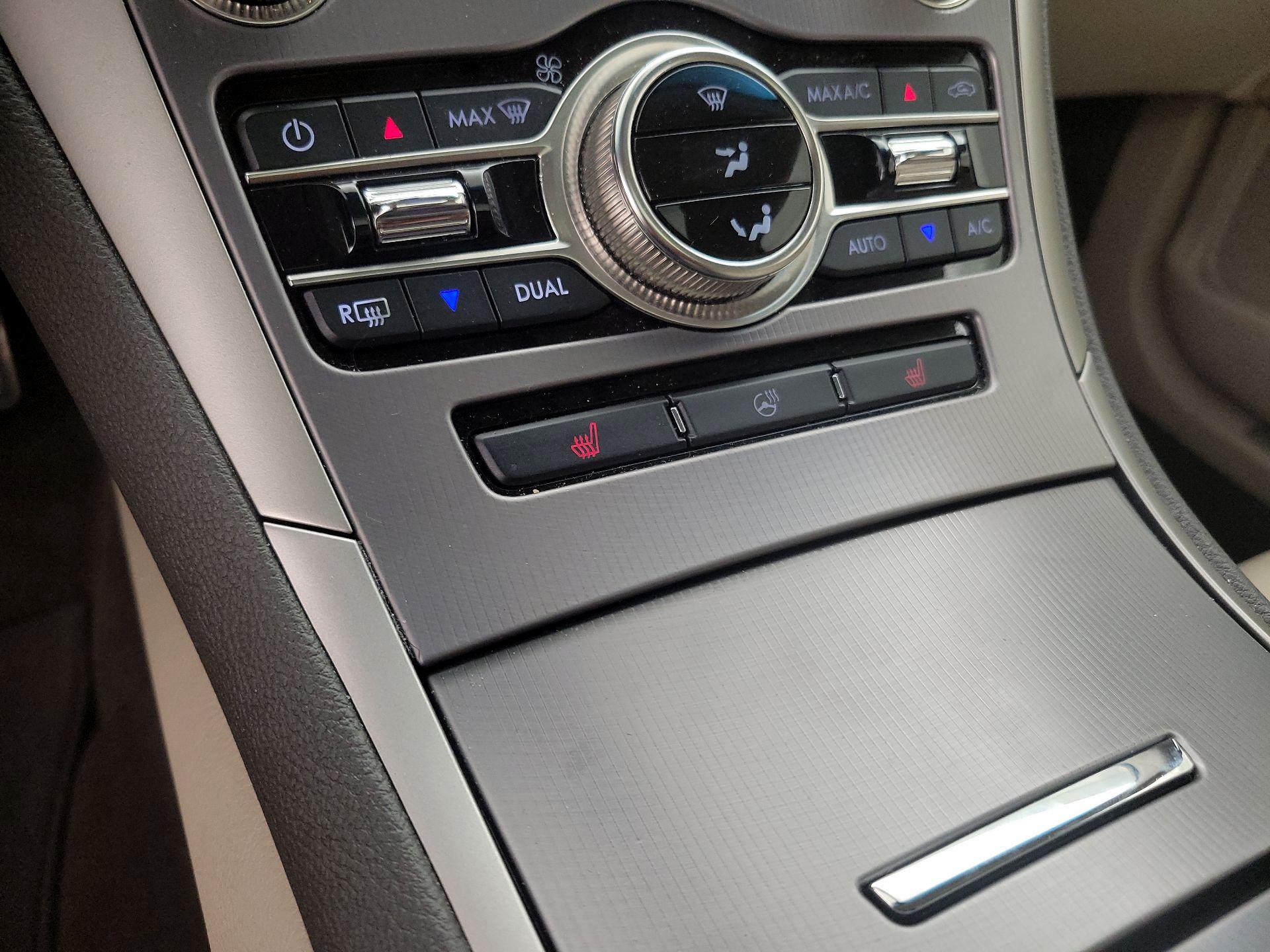 Thumbnail: 2019 Lincoln MKZ - 17