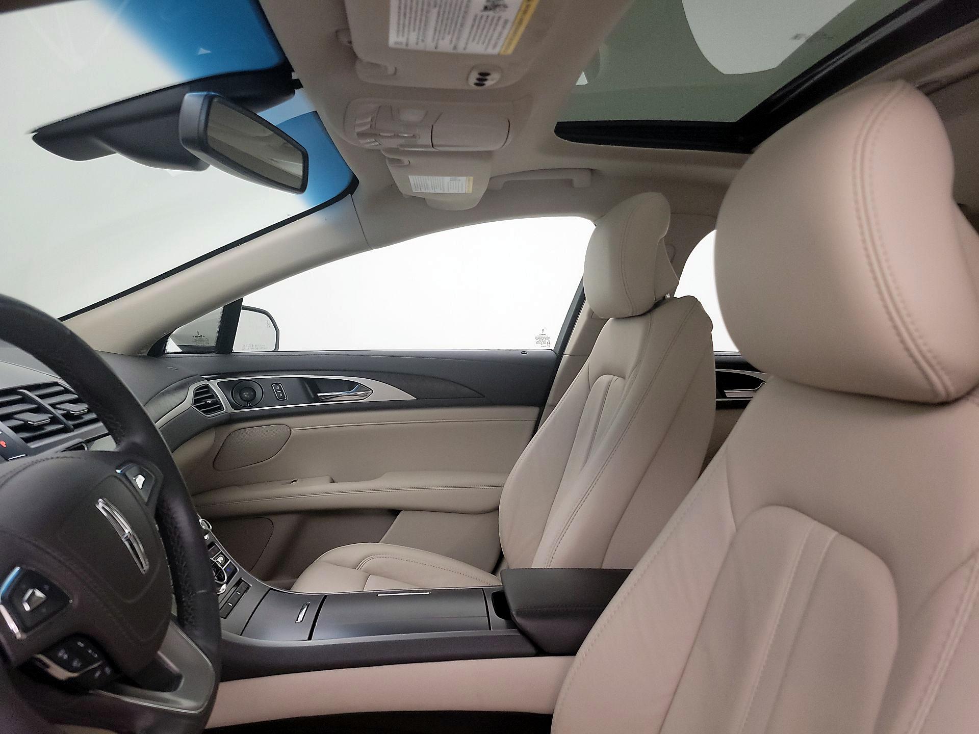 Thumbnail: 2019 Lincoln MKZ - 20