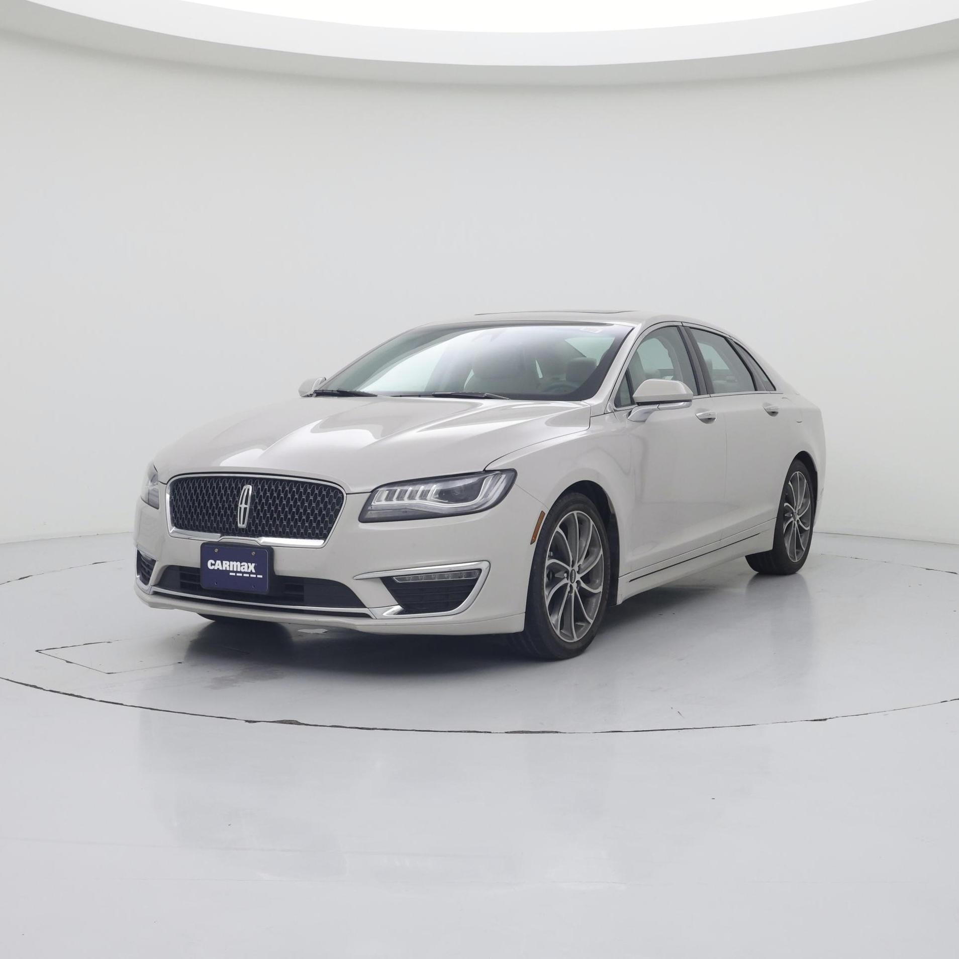 Thumbnail: 2019 Lincoln MKZ - 4