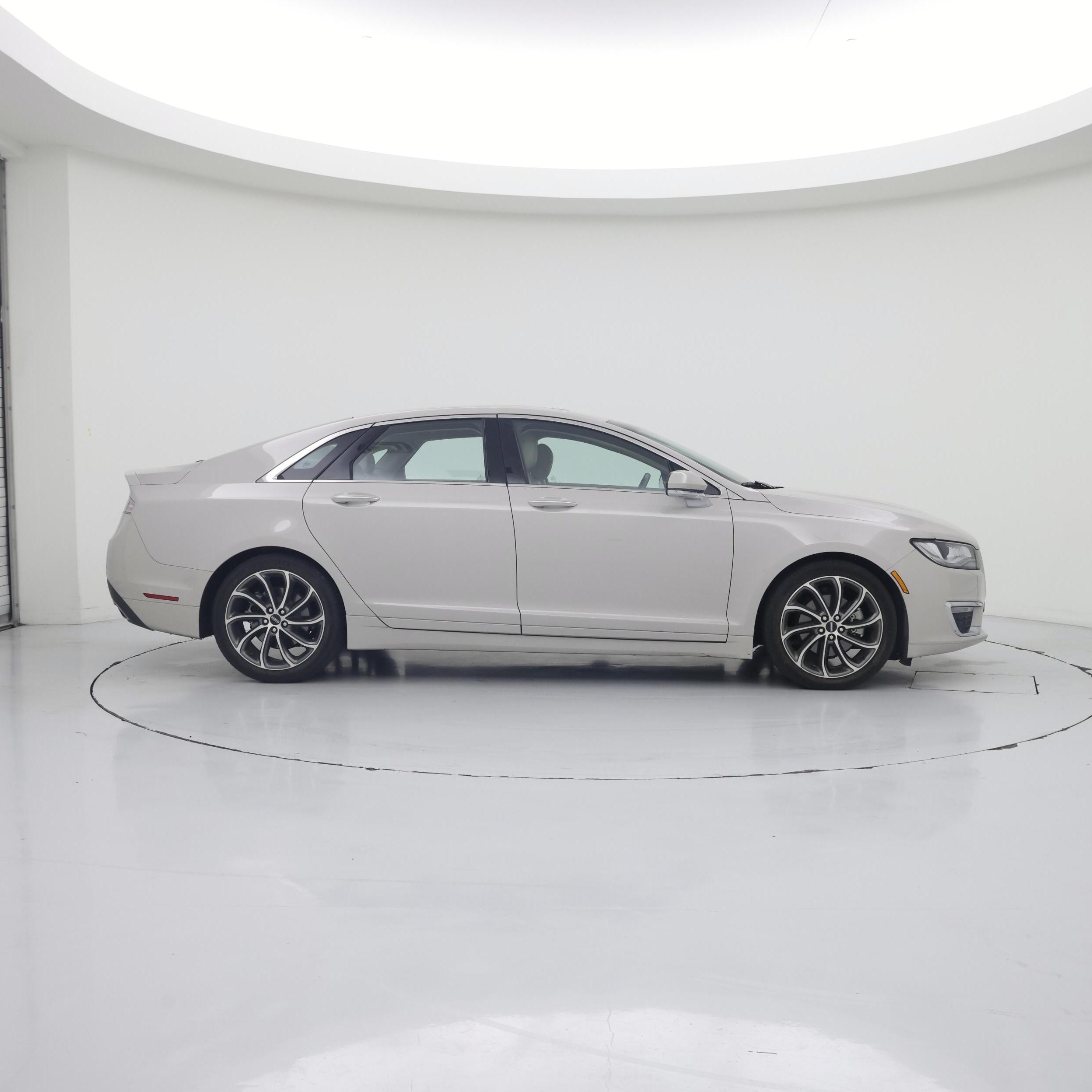 Thumbnail: 2019 Lincoln MKZ - 7