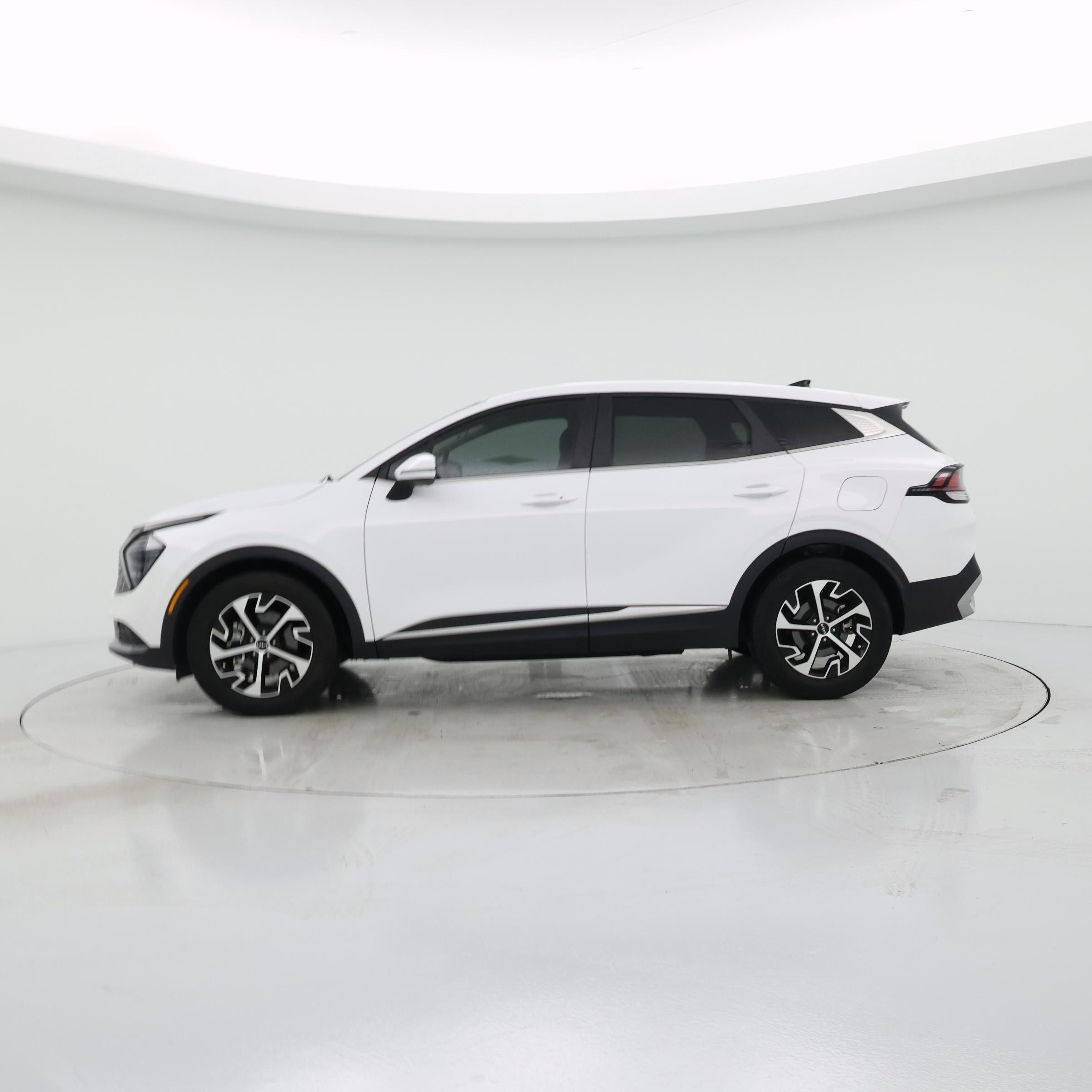 Thumbnail: 2024 Kia Sportage - 3