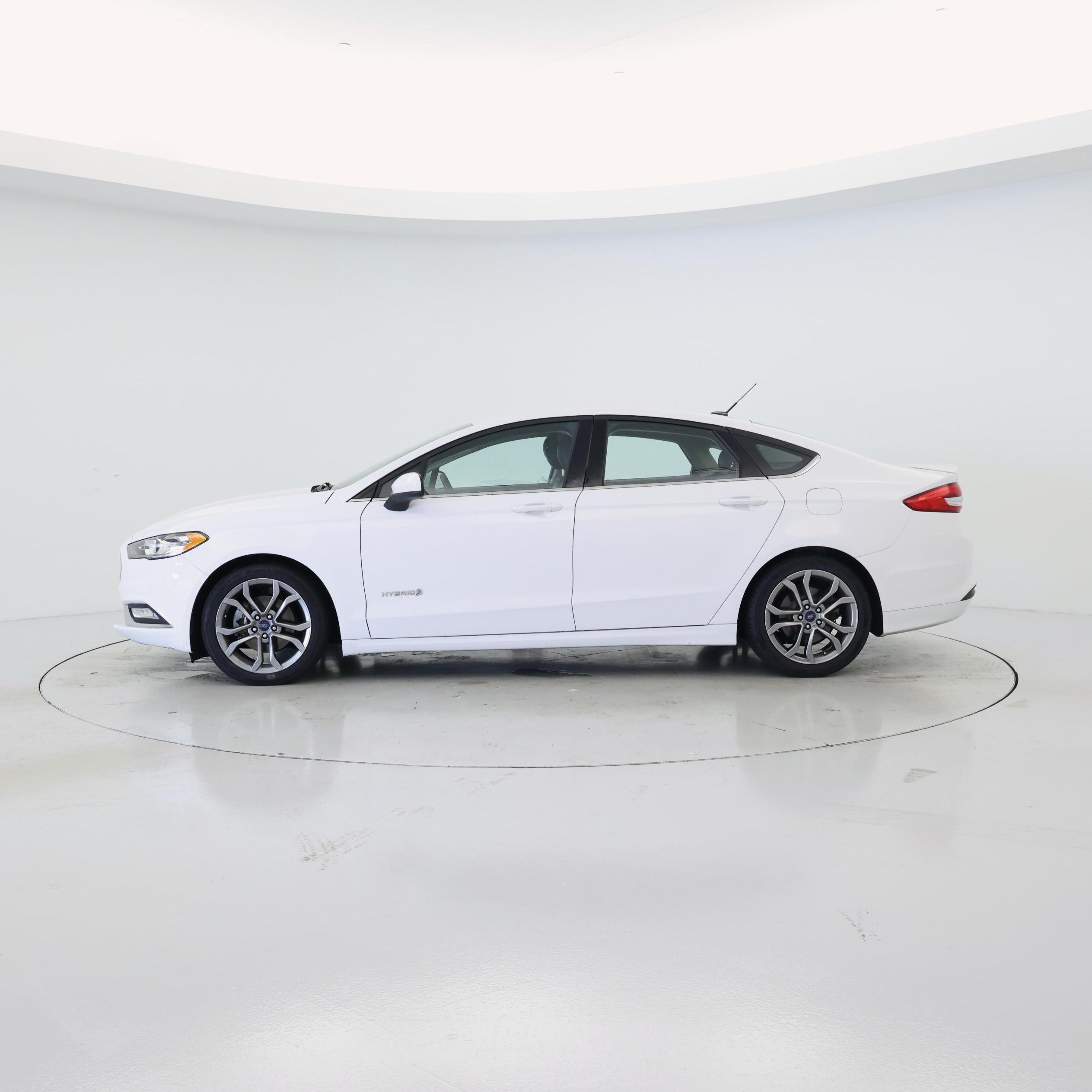 Thumbnail: 2017 Ford Fusion - 3