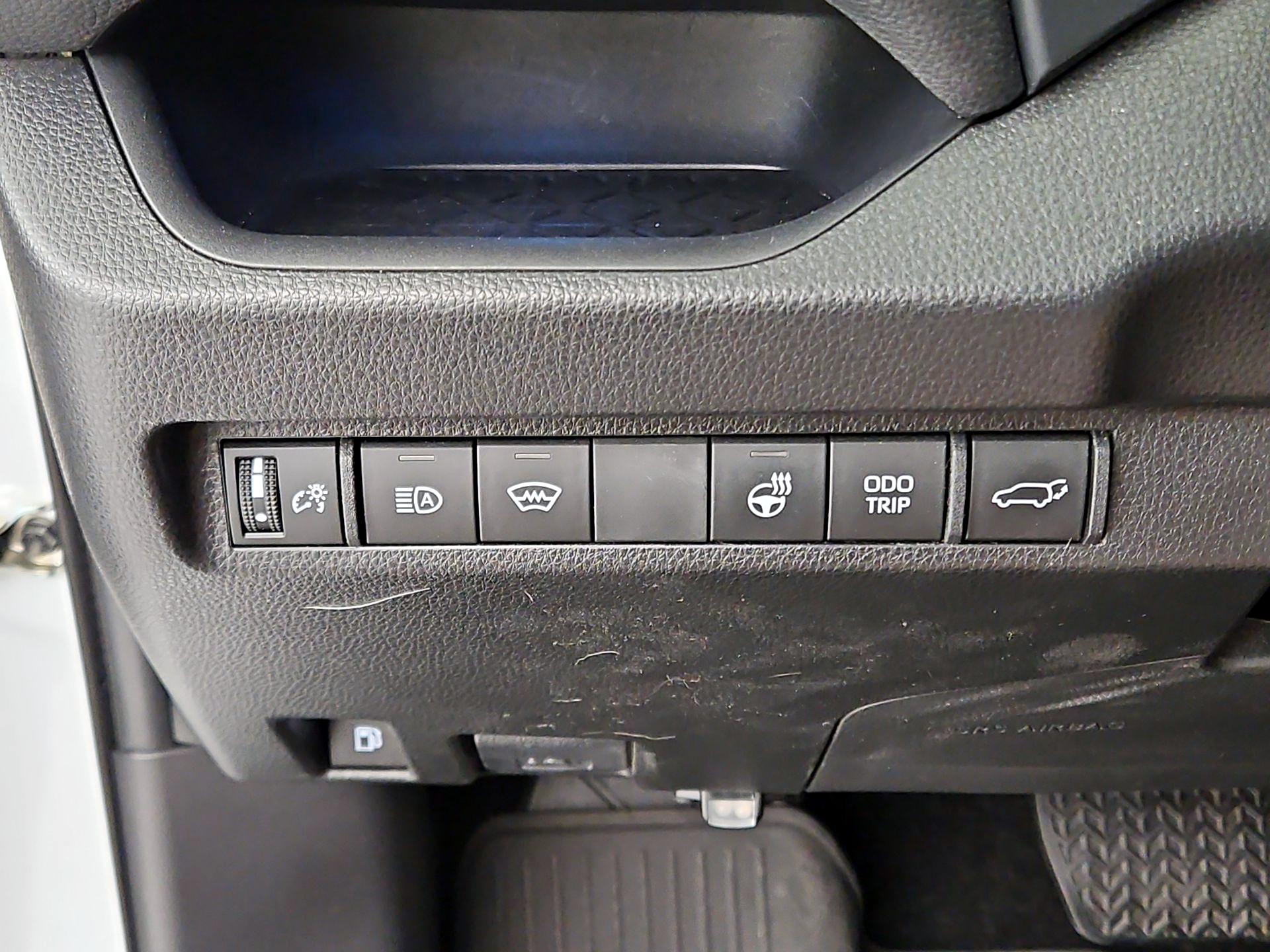 Thumbnail: 2023 Toyota RAV4 - 13