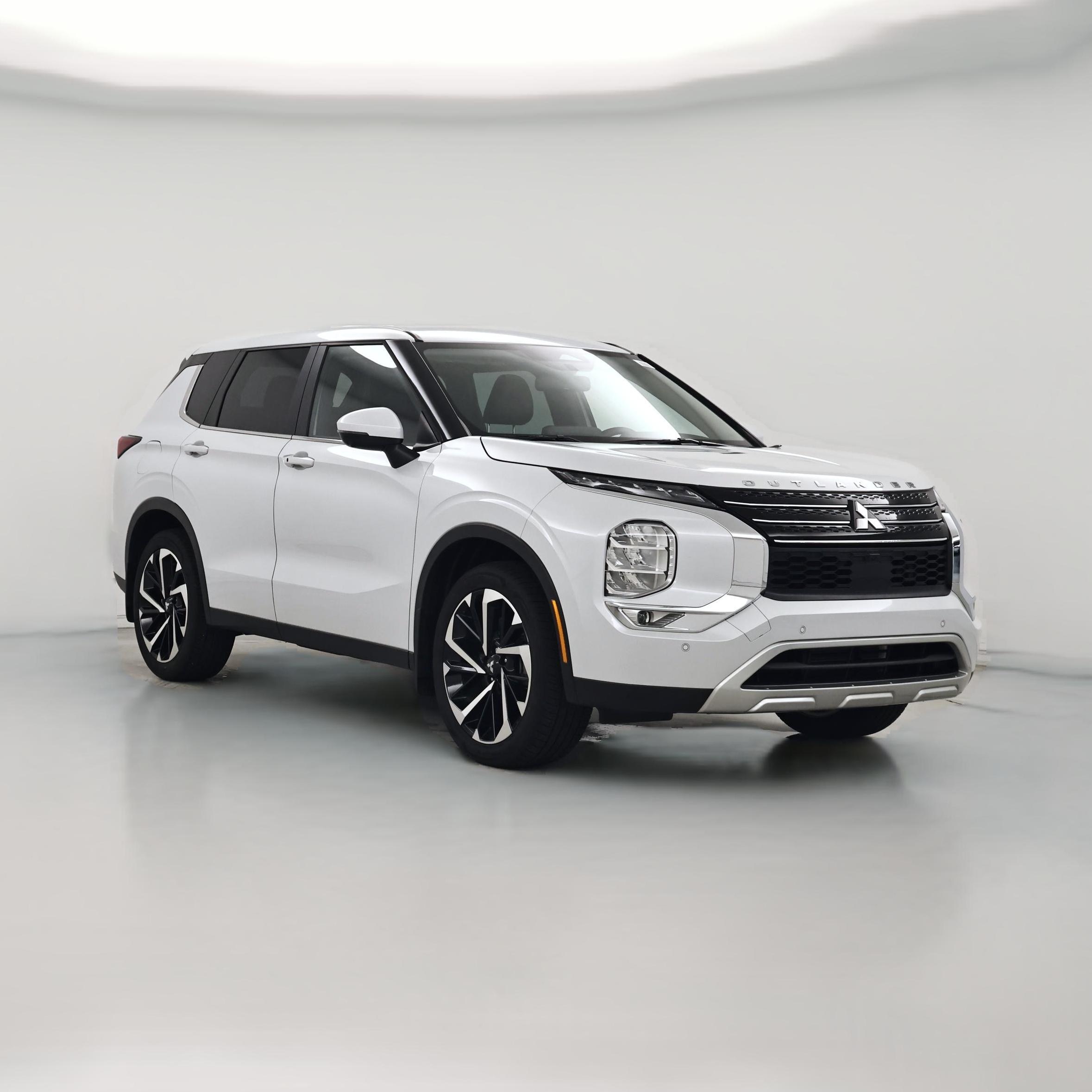 Thumbnail: 2023 Mitsubishi Outlander - 1