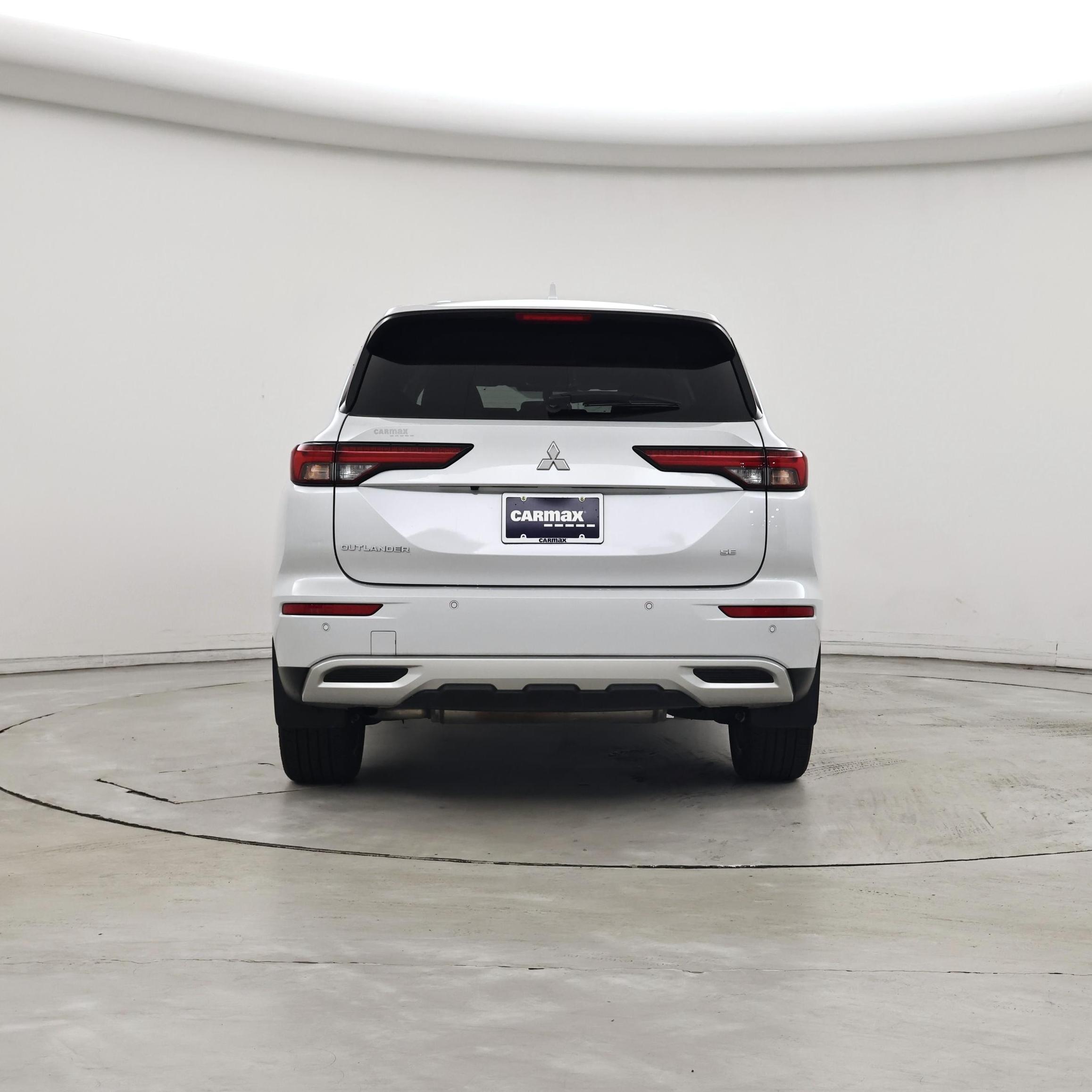Thumbnail: 2023 Mitsubishi Outlander - 6