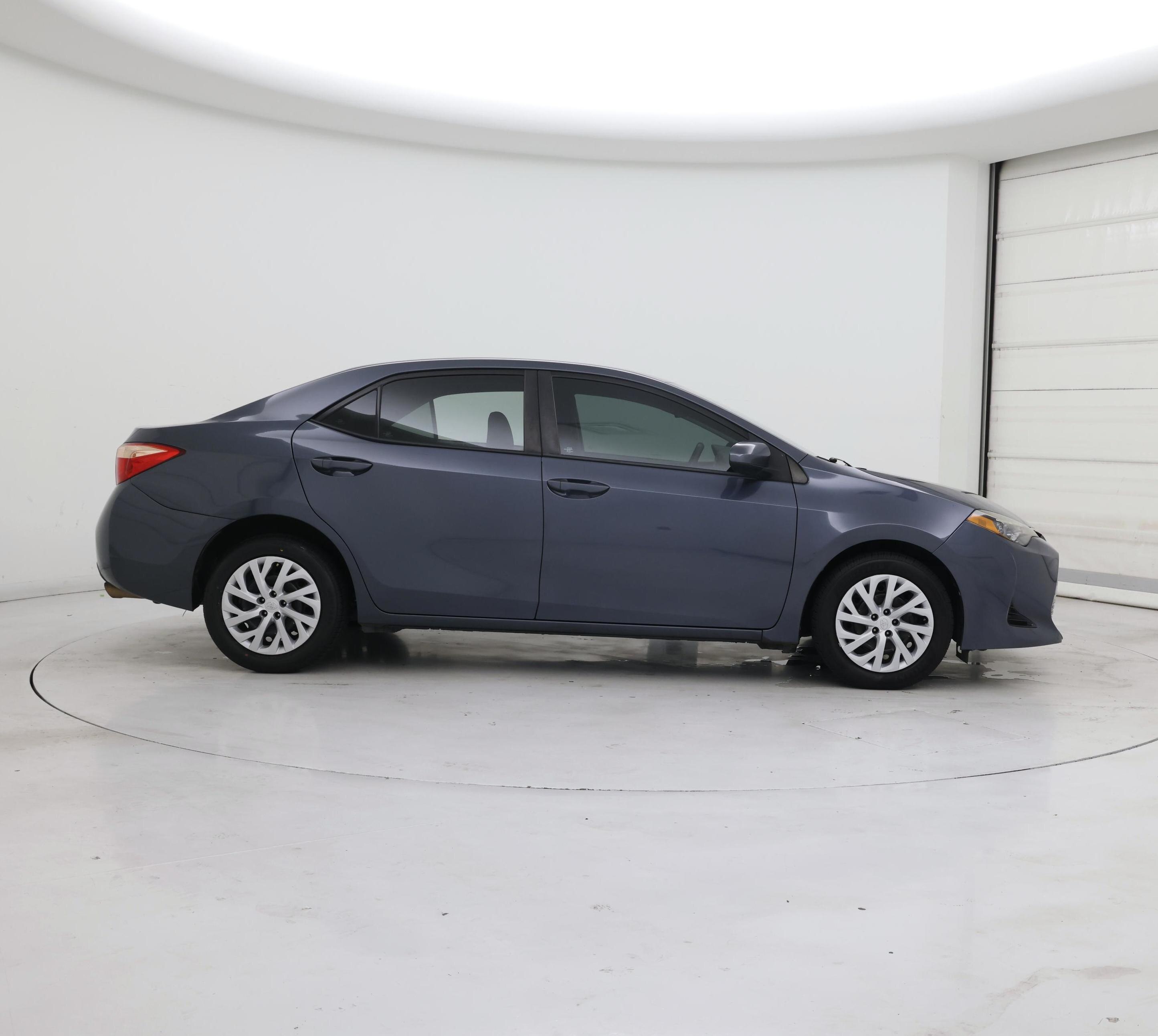Thumbnail: 2017 Toyota Corolla - 7