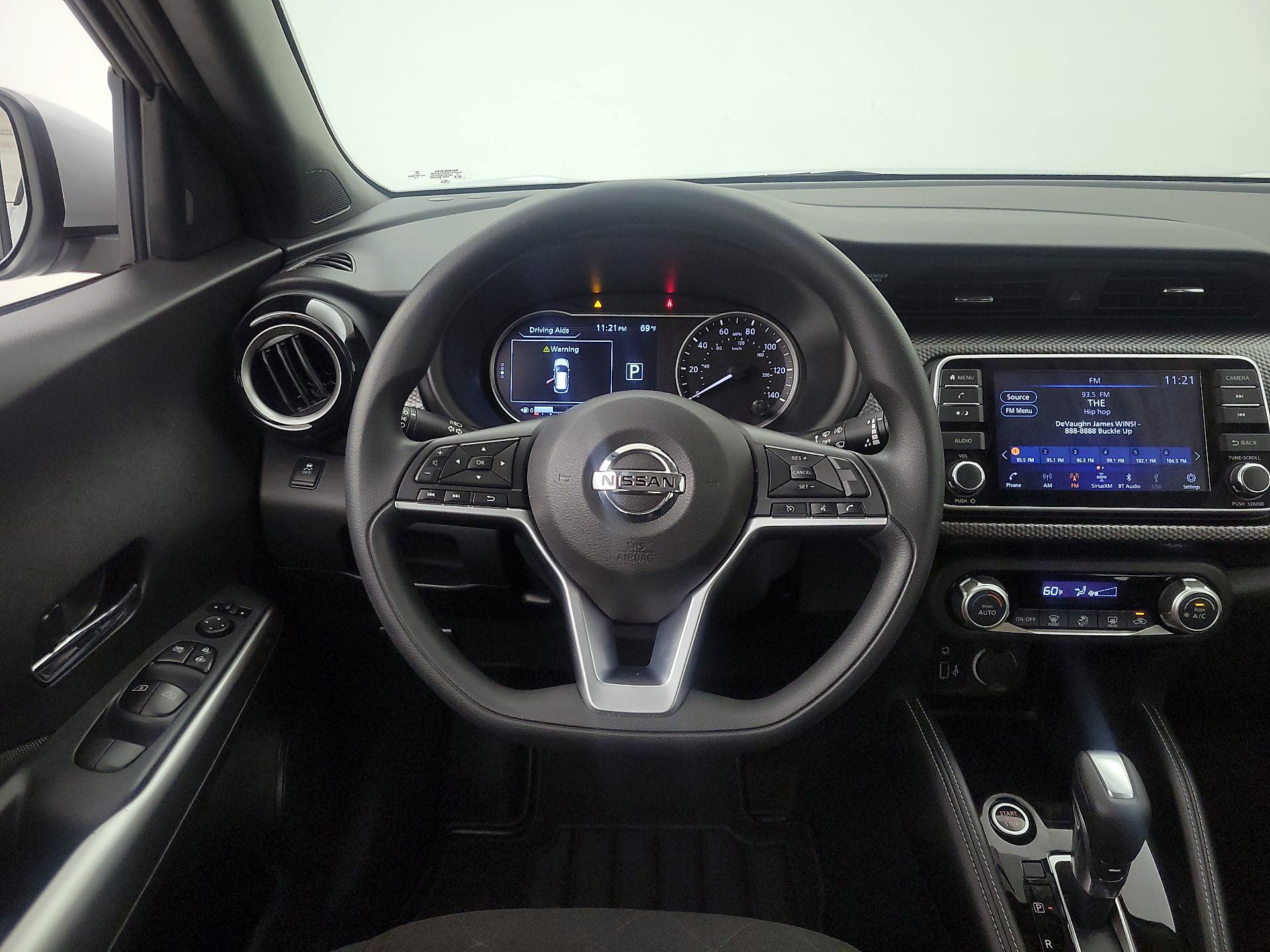 Thumbnail: 2019 Nissan Kicks - 10