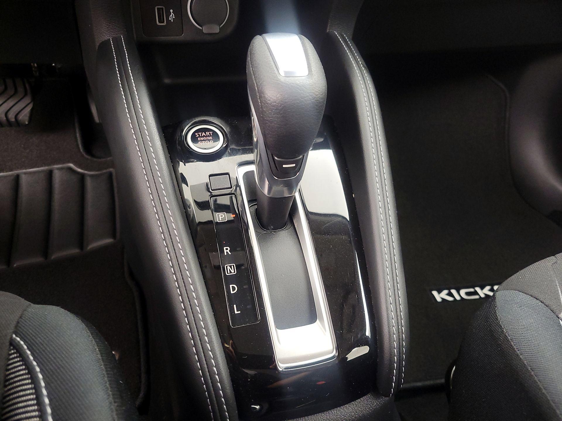 Thumbnail: 2019 Nissan Kicks - 16