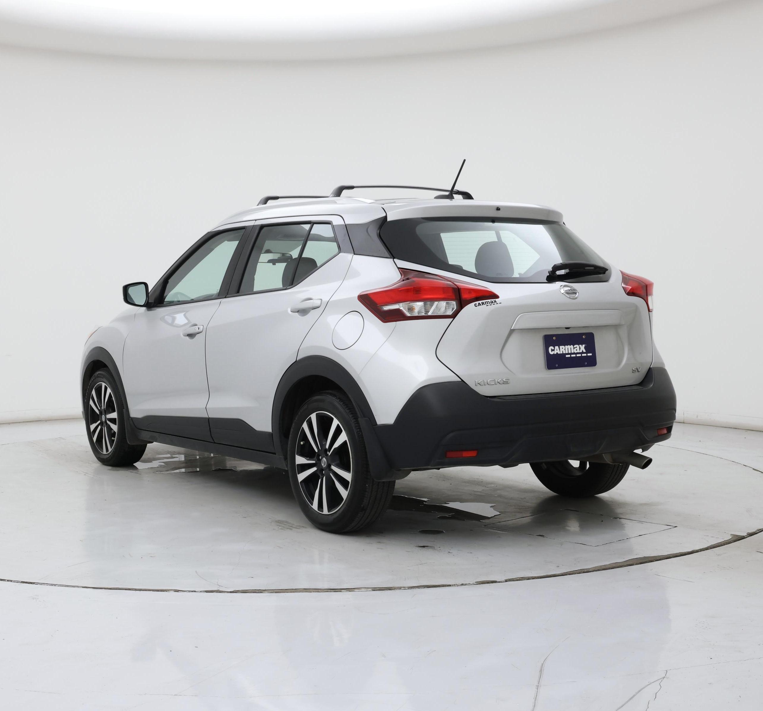 Thumbnail: 2019 Nissan Kicks - 2