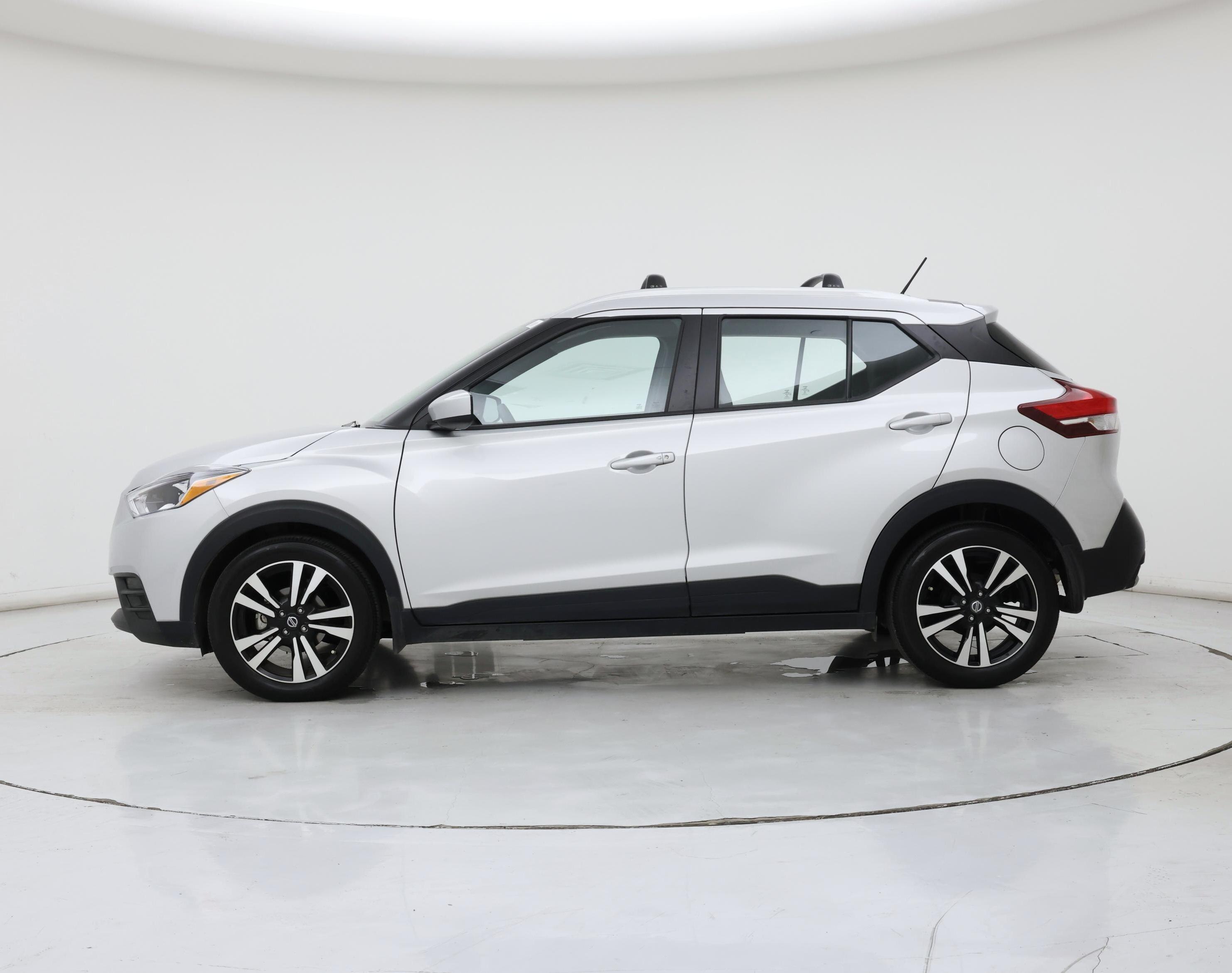 Thumbnail: 2019 Nissan Kicks - 3