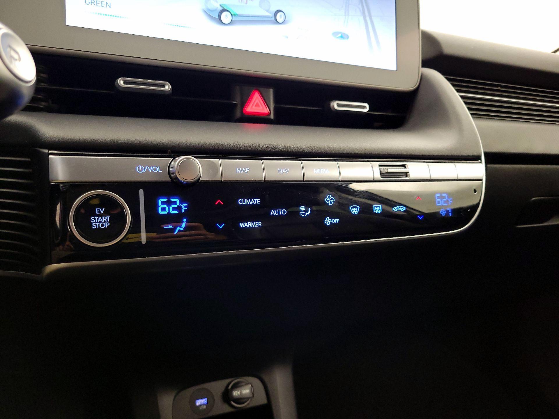 Thumbnail: 2022 Hyundai Ioniq 5 - 17