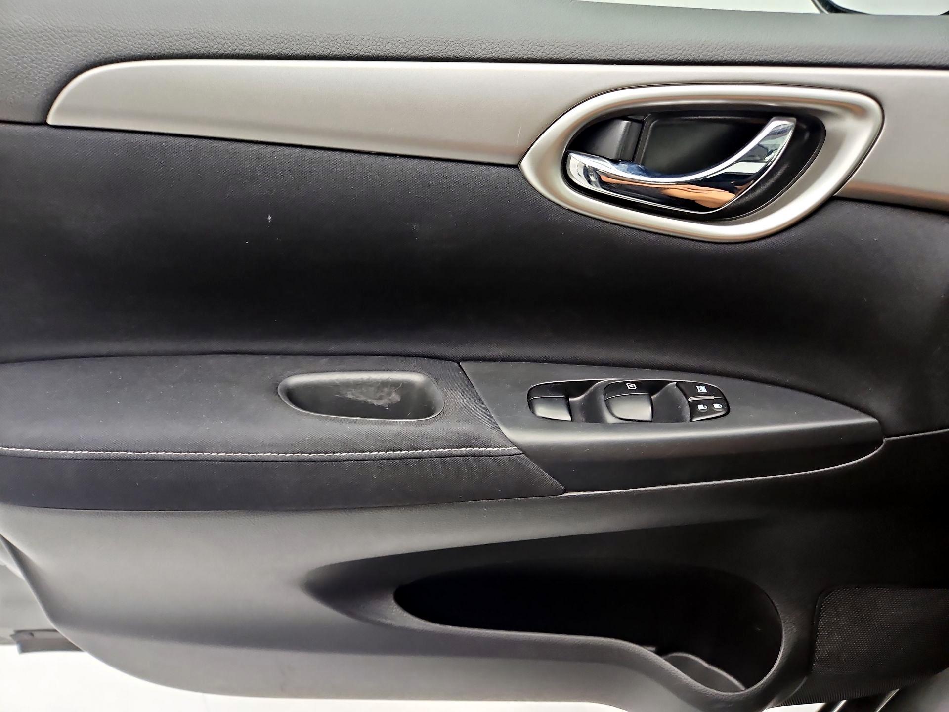 Thumbnail: 2014 Nissan Sentra - 12
