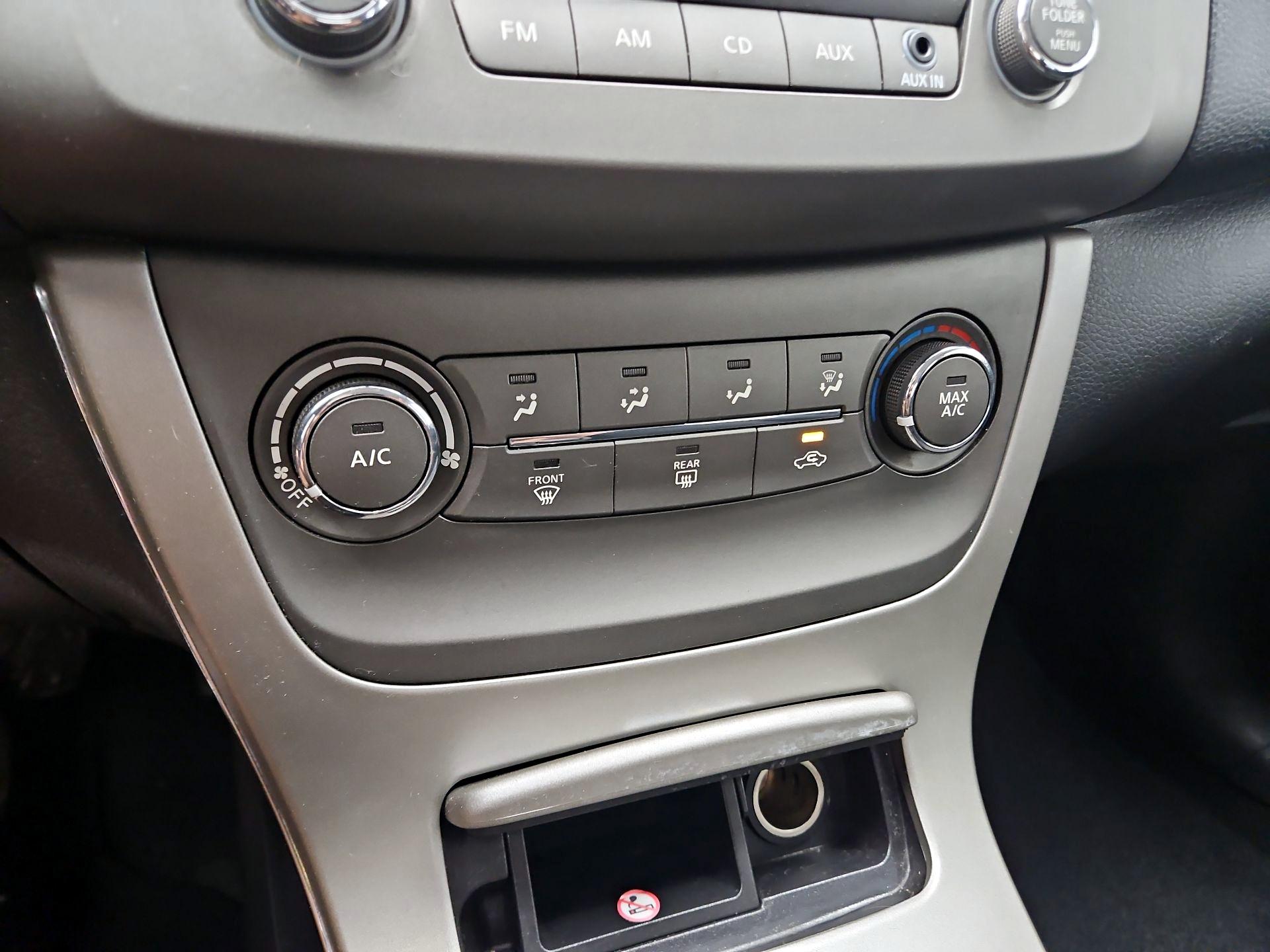 Thumbnail: 2014 Nissan Sentra - 15
