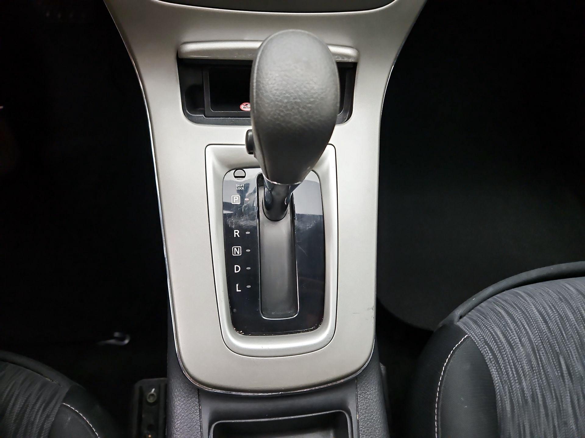 Thumbnail: 2014 Nissan Sentra - 16