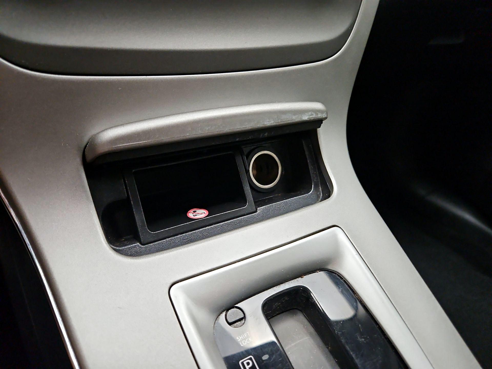 Thumbnail: 2014 Nissan Sentra - 17