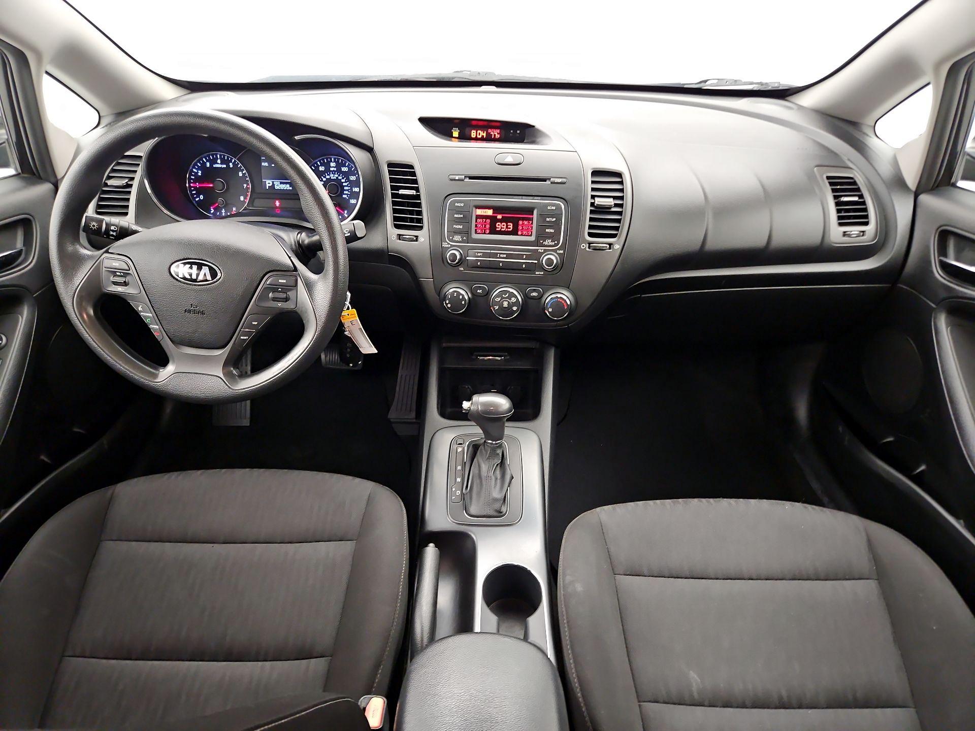 Thumbnail: 2016 Kia Forte - 9