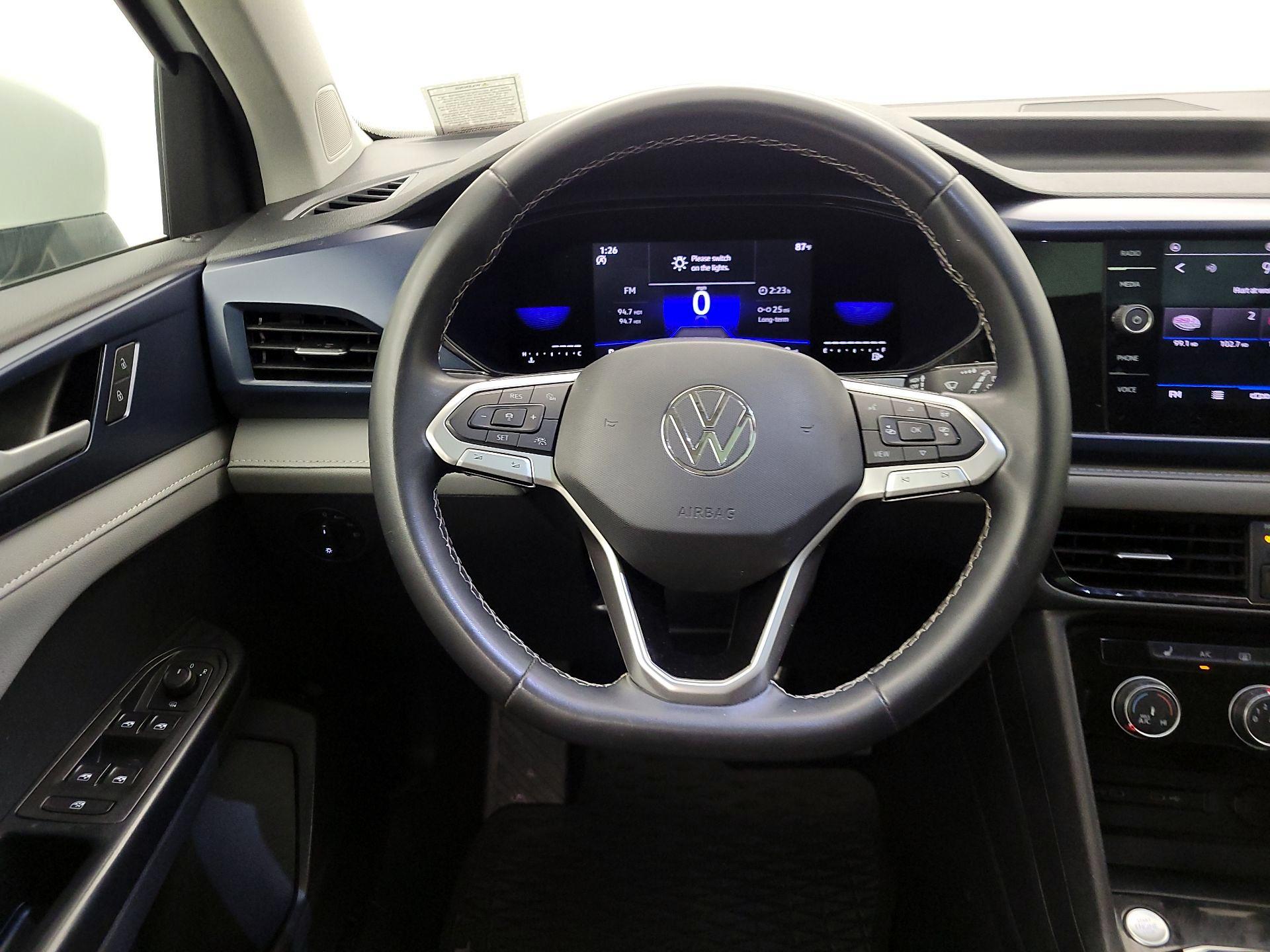 Thumbnail: 2023 Volkswagen Taos - 10
