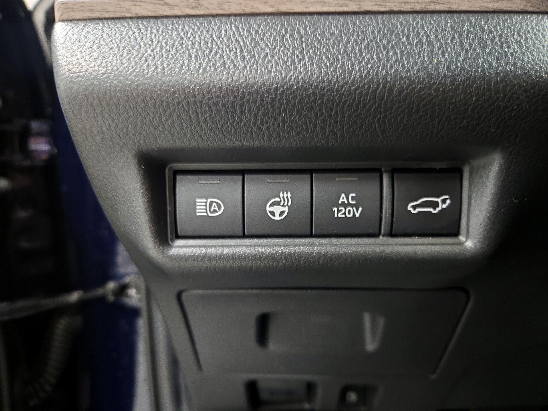 Thumbnail: 2026 Toyota Highlander - 13